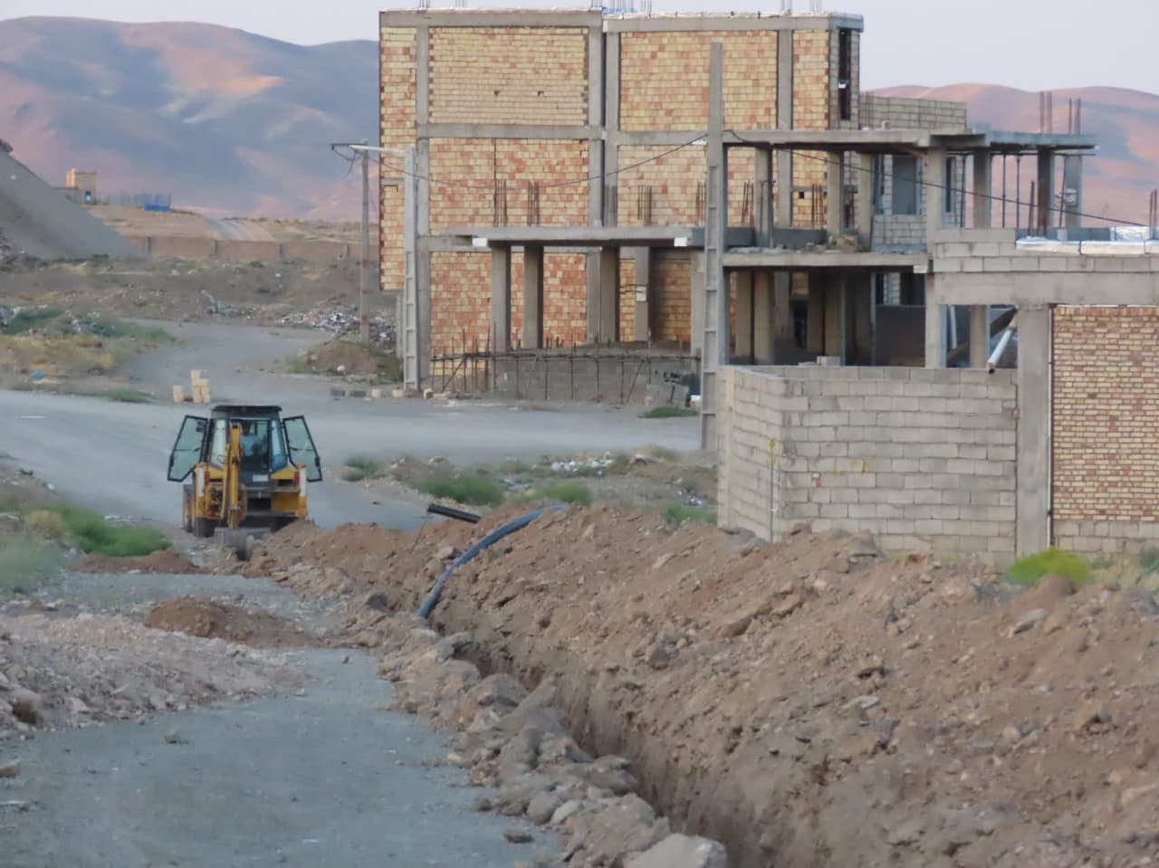 پروژه آبرسانی به 8 واحد مسکن مددجویی