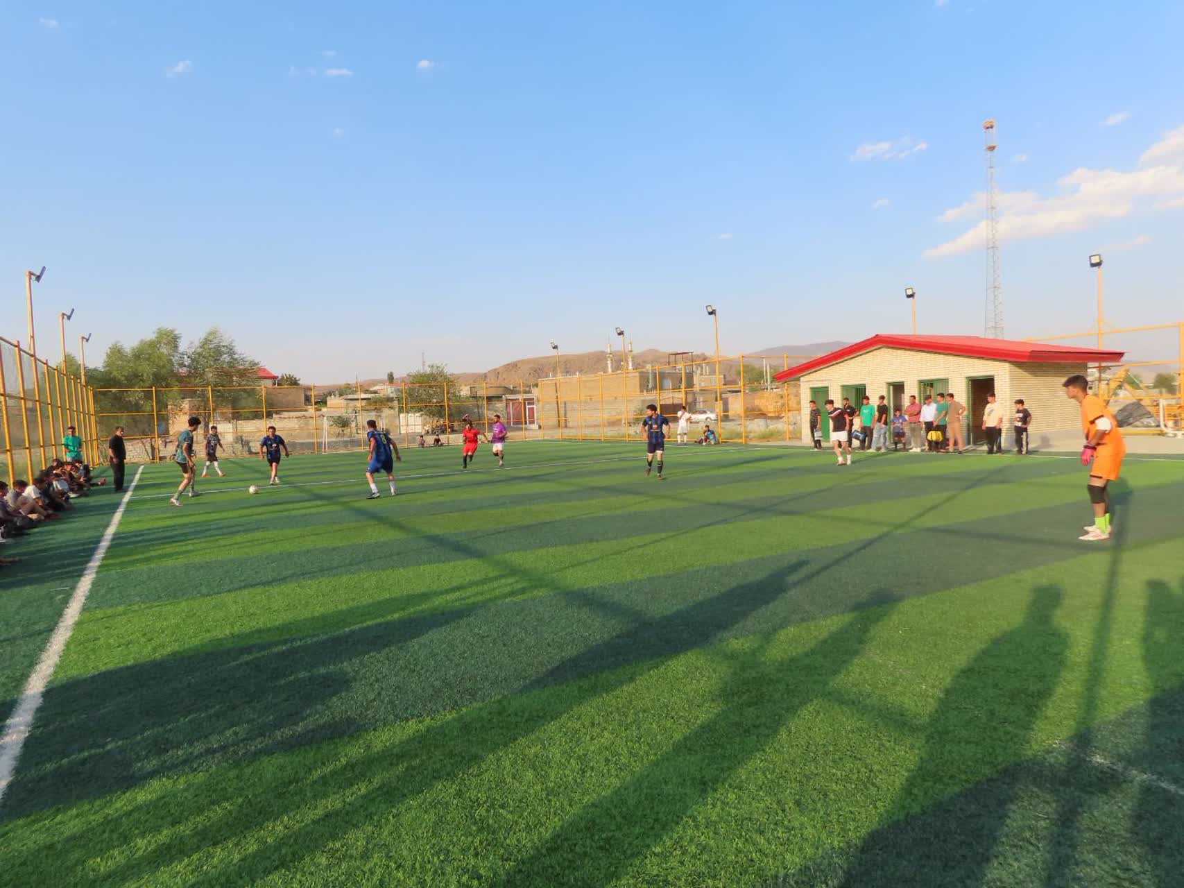 برگزاری مسابقه دوستانه فوتبال در شهر حاجیلار