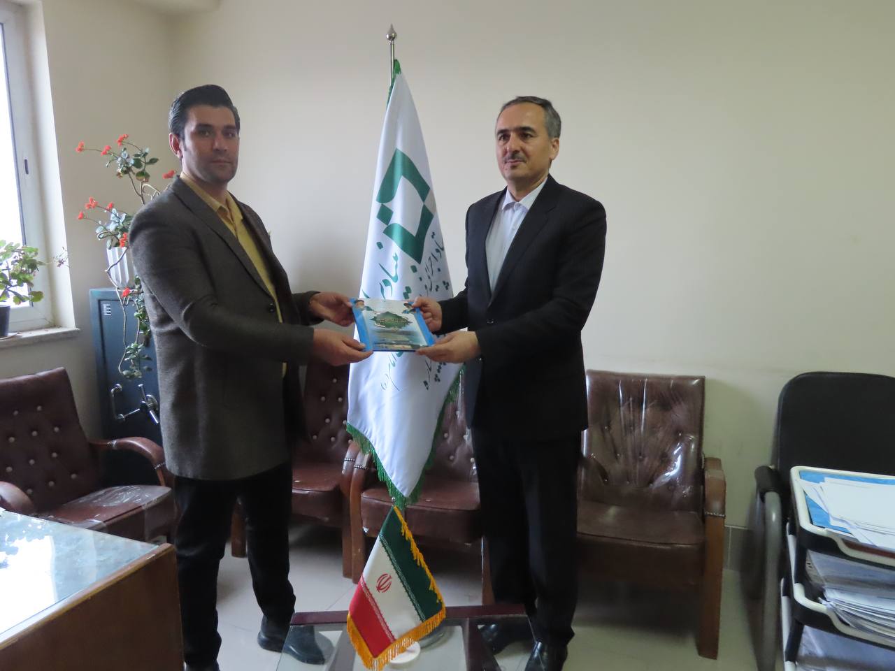 بازدید سرزده سعید شکورزاده فرماندار چایپاره از نمایندگی بنیاد برکت