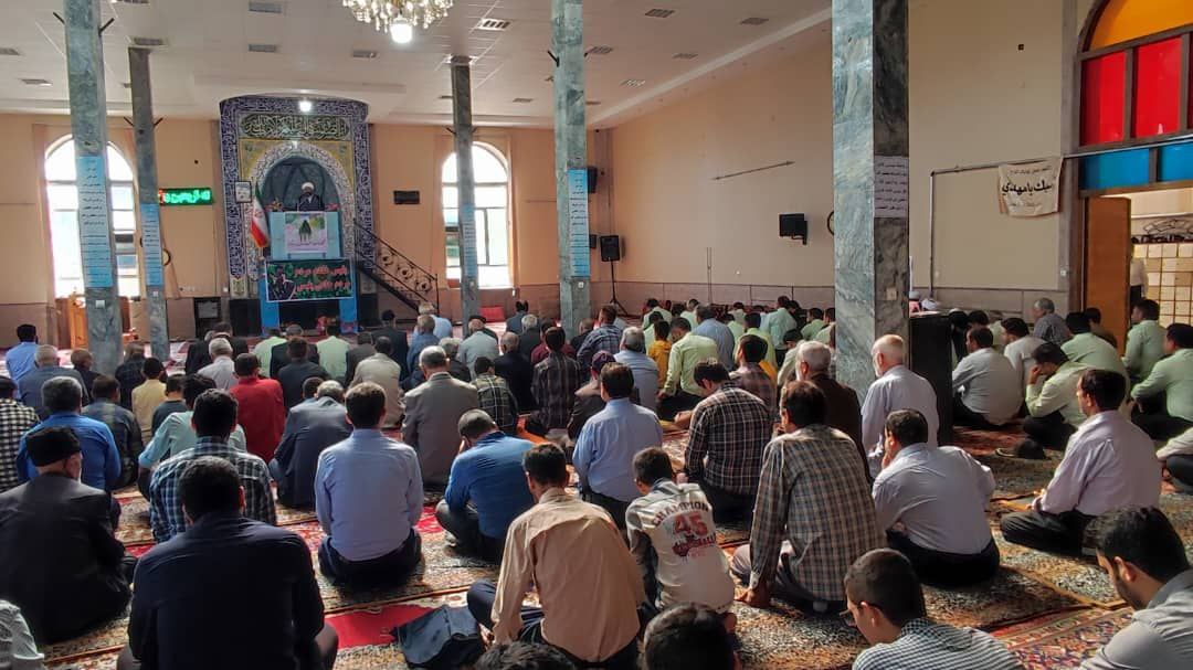 برگزاری نماز عبادی سیاسی جمعه با حضور فرماندار شهرستان چایپاره