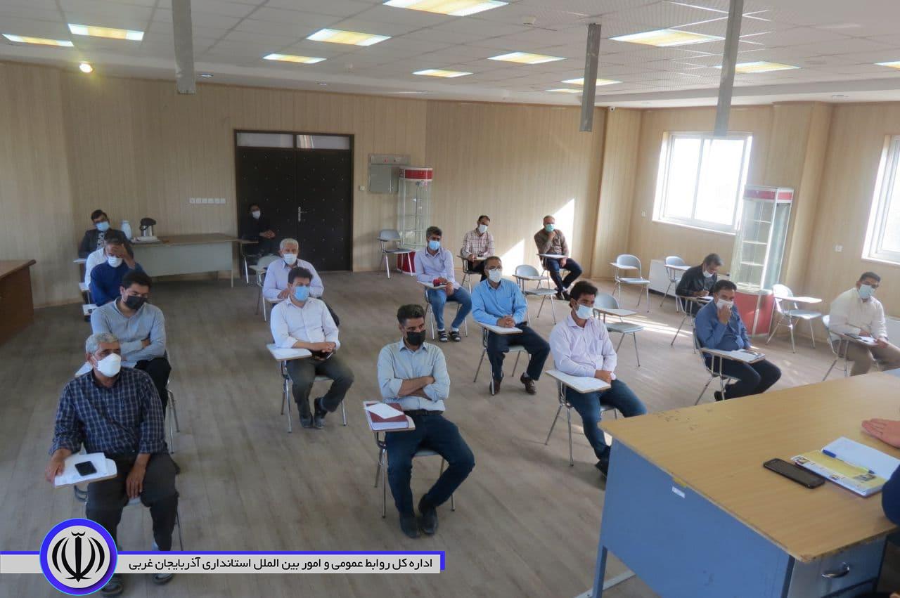 دومین نشست مشورتی دهیاران بخش مرکزی شهرستان چایپاره در سال ۱۴۰۰ در محل سالن جلسات بخشداری مرکزی برگزار گردید.