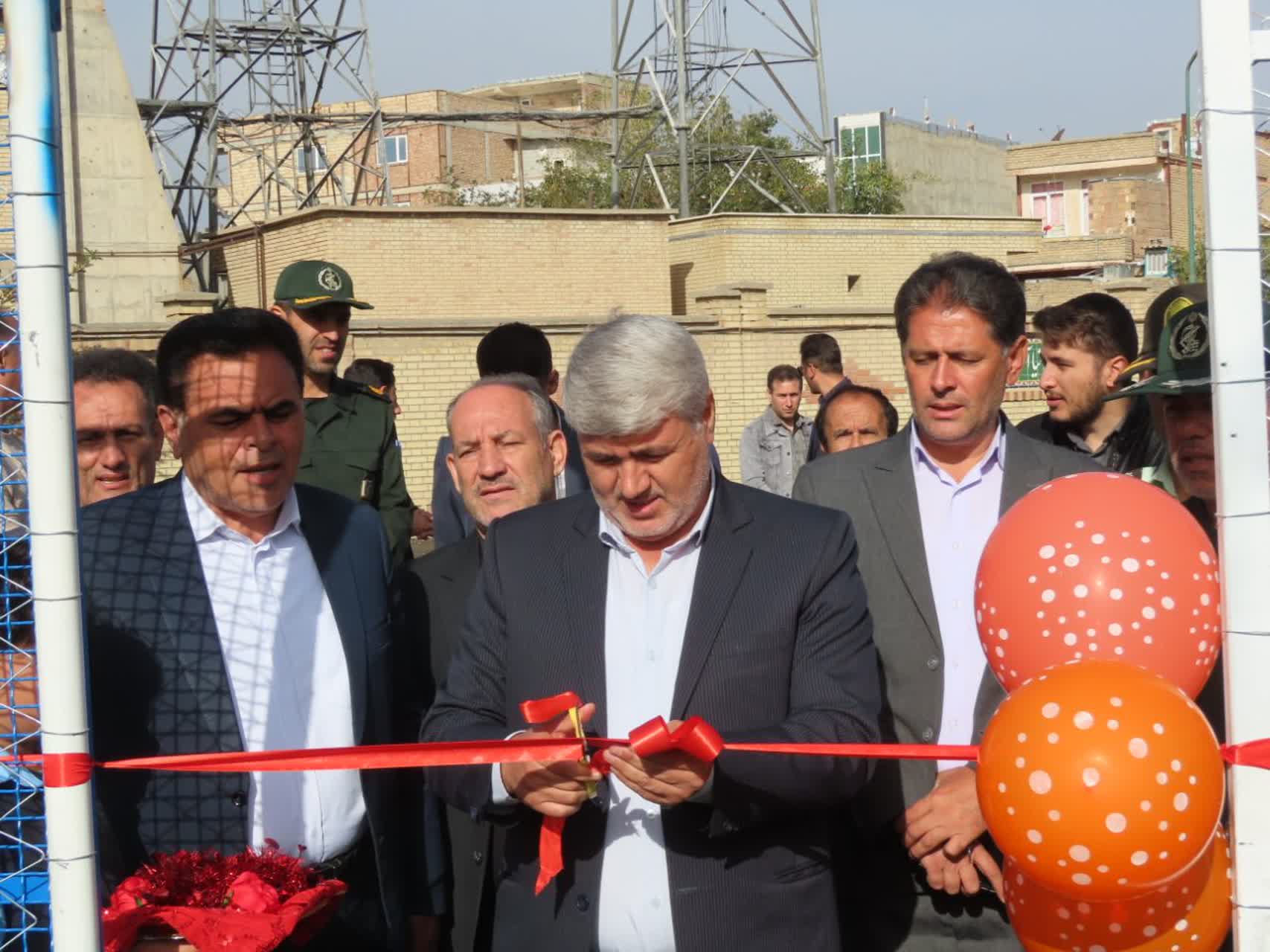 افتتاح فضای ورزشی روباز (چمن مصنوعی) دبستان آیت الله طالقانی