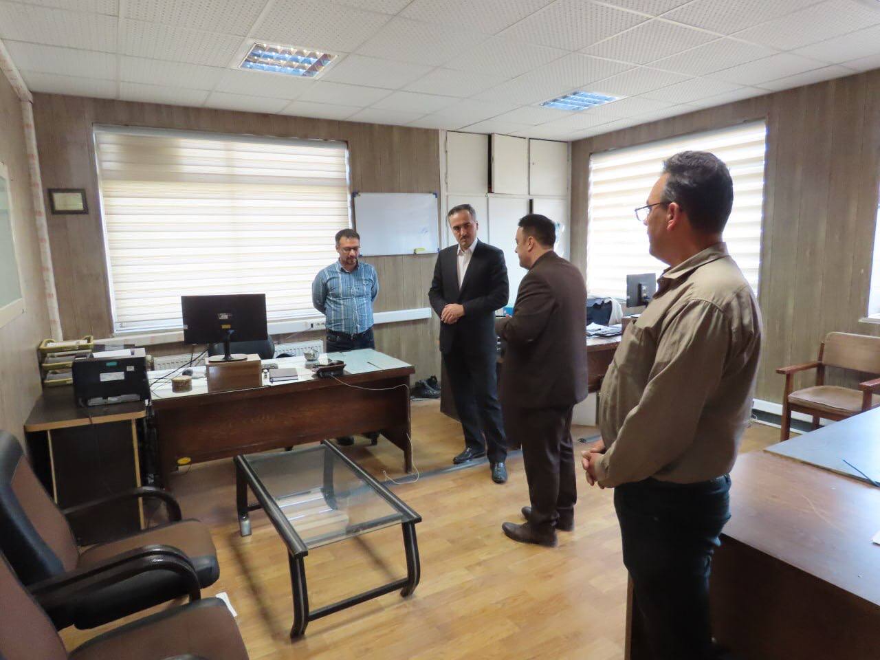 بازدید سرزده سعید شکورزاده فرماندار چایپاره از مدیریت توزیع برق شهرستان