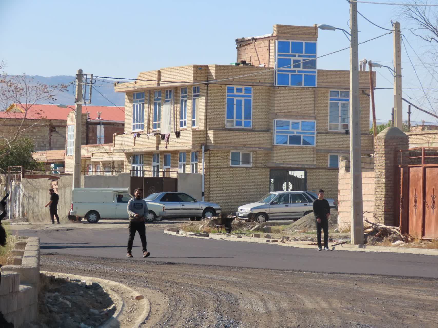 طرح عمرانی بهسازی و آسفالت معابر روستای قره کندی آماده افتتاح شد