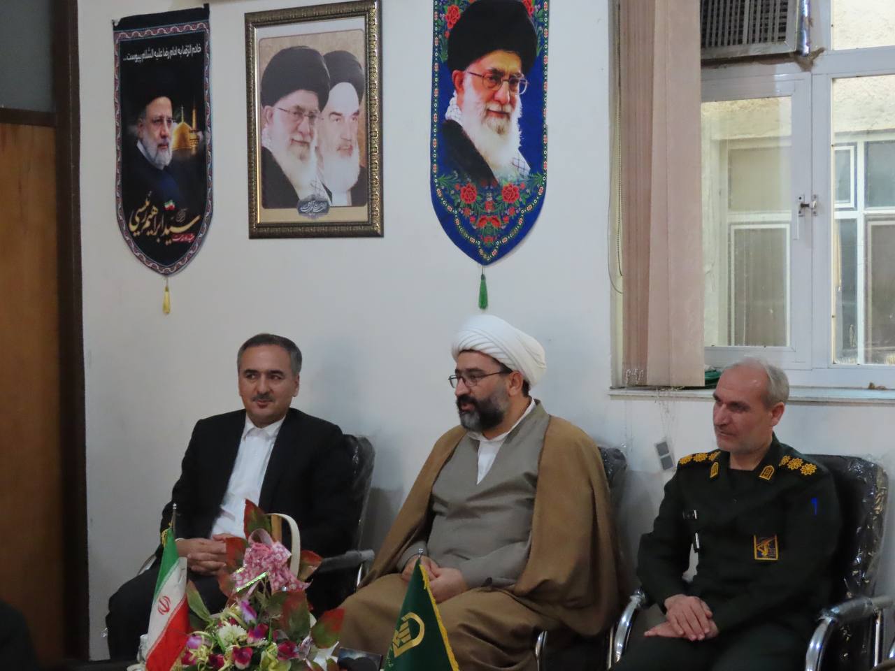 دیدار فرماندار و اعضای شورای تأمین شهرستان با امام جمعه سابق چایپاره و امام جمعه جدید شهرستان پلدشت