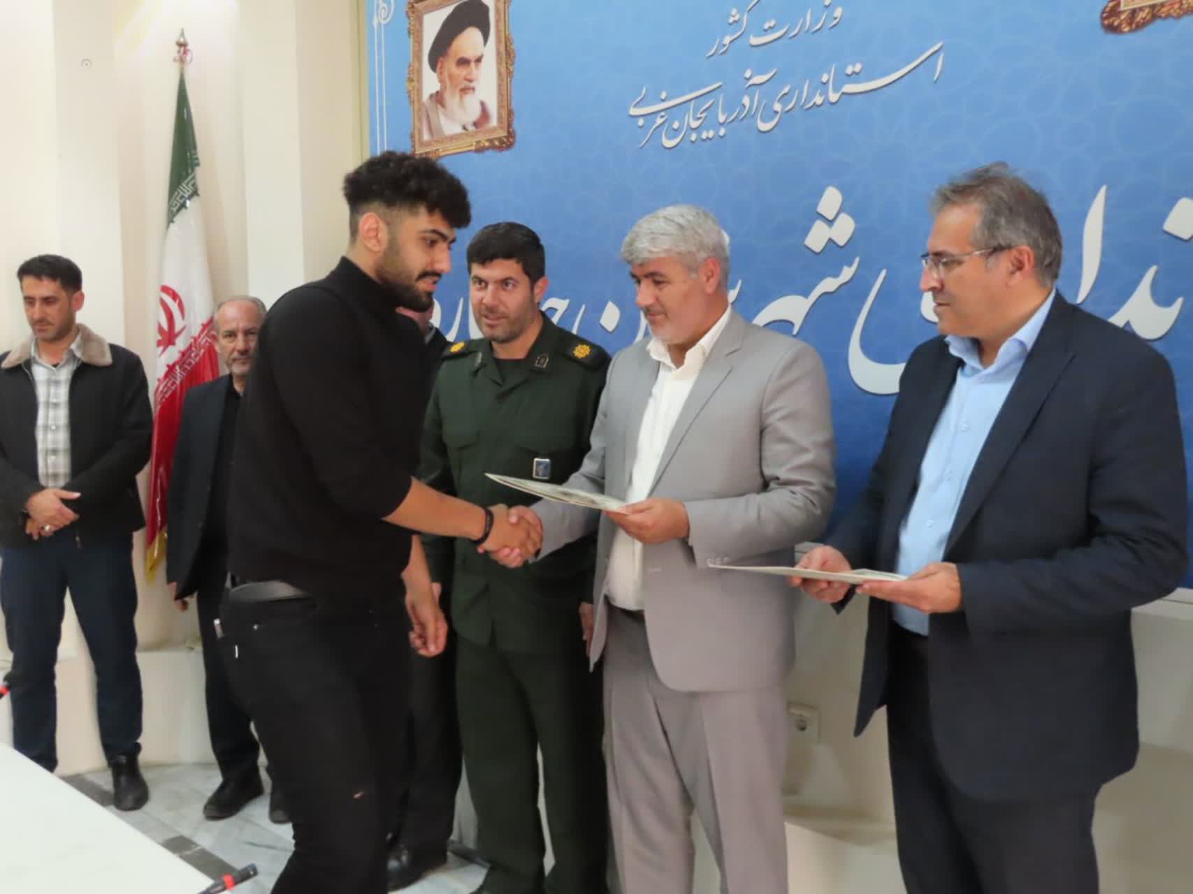 مراسم تجلیل از جامعه ورزشی شهرستان چایپاره