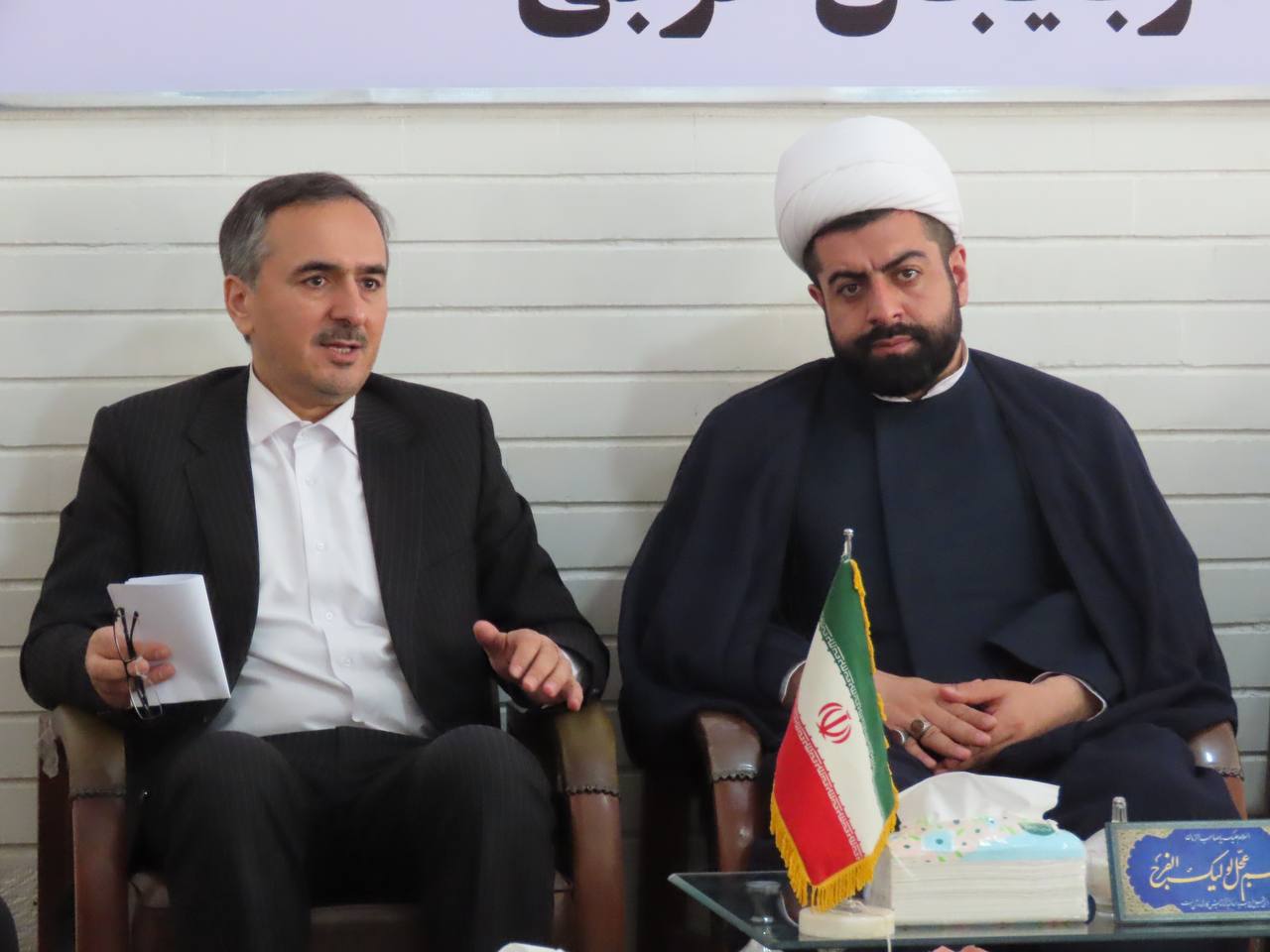دیدار فرماندار و اعضای شورای اداری با امام جمعه شهرستان