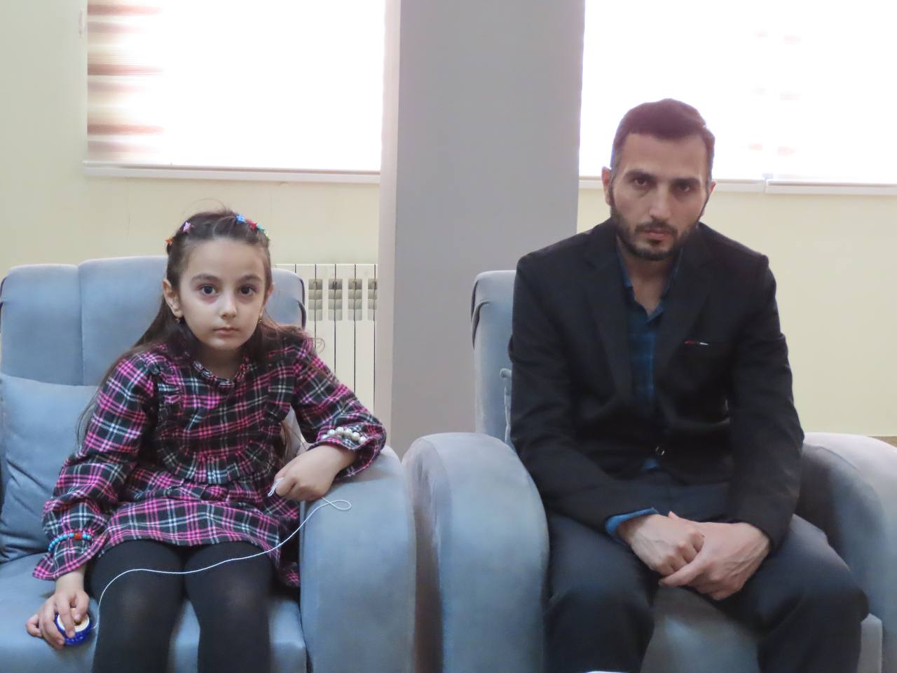 دیدار مسئول بنیاد خیریه آبشار عاطفه ها با فرماندار شهرستان