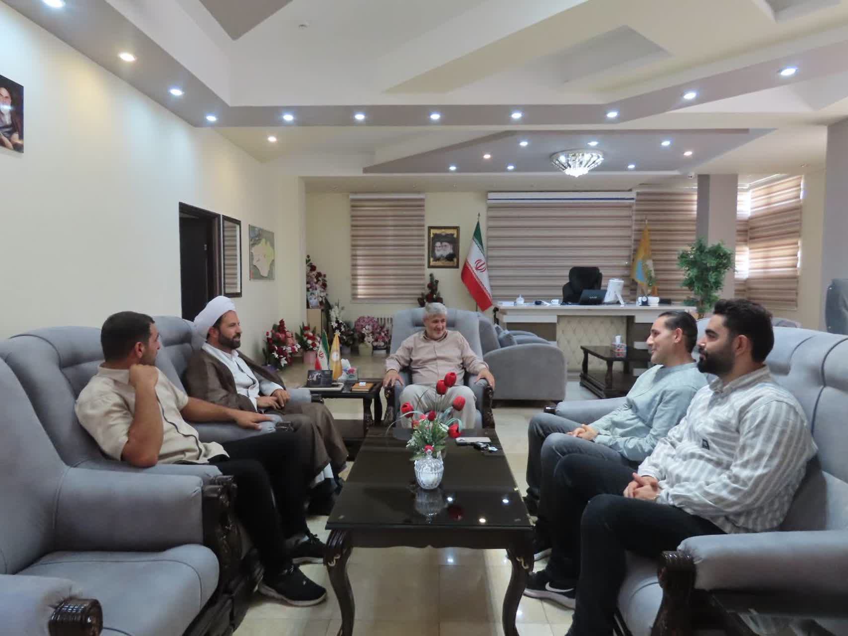 دیدار رییس اداره تبلیغات اسلامی و مداحان شهرستان با سرپرست فرمانداری چایپاره جهت تبریک انتصاب ایشان