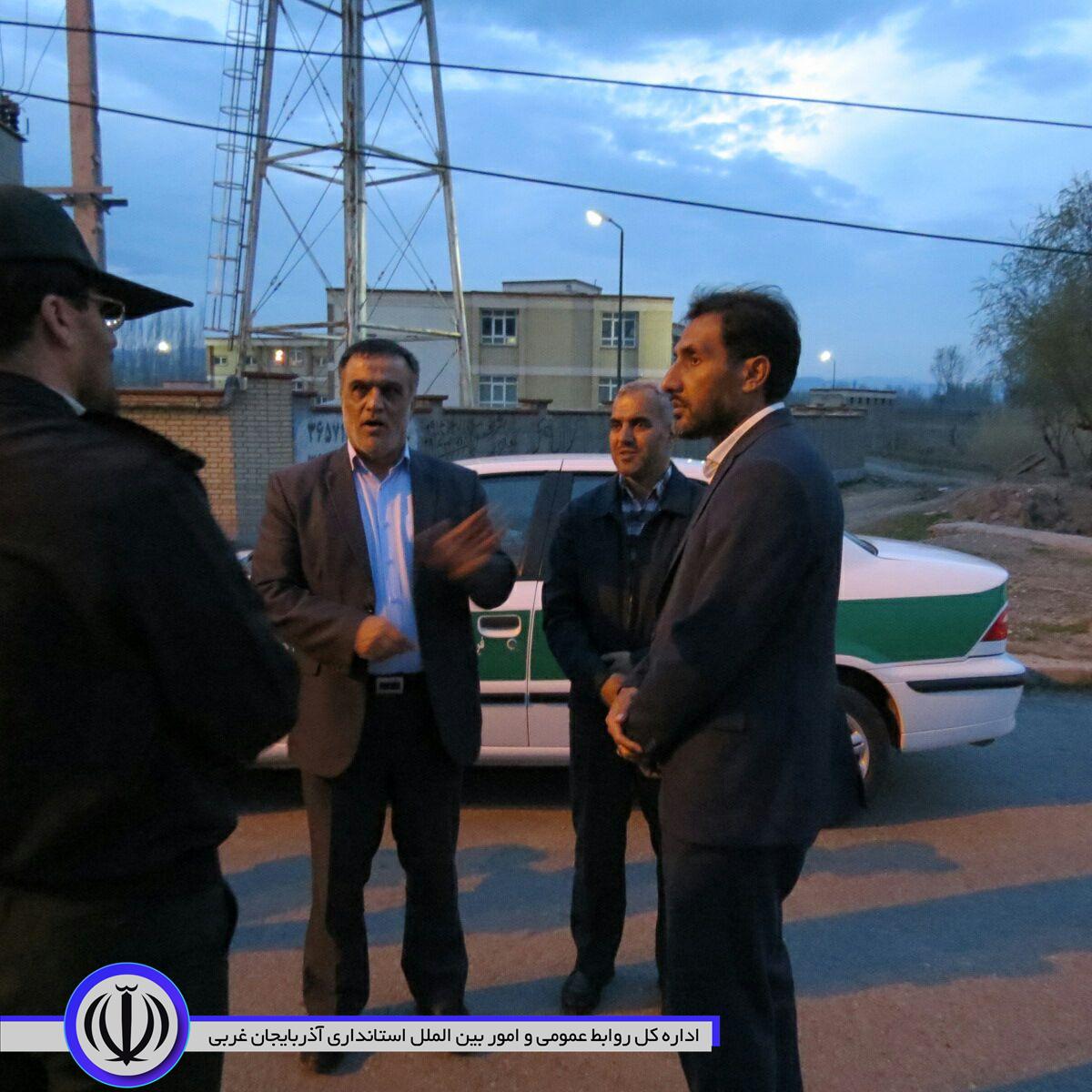 بازدید فرماندار و هیئت همراه از پایش میدانی اجرای طرح فاصله گذاری اجتماعی در شهرستان چایپاره
