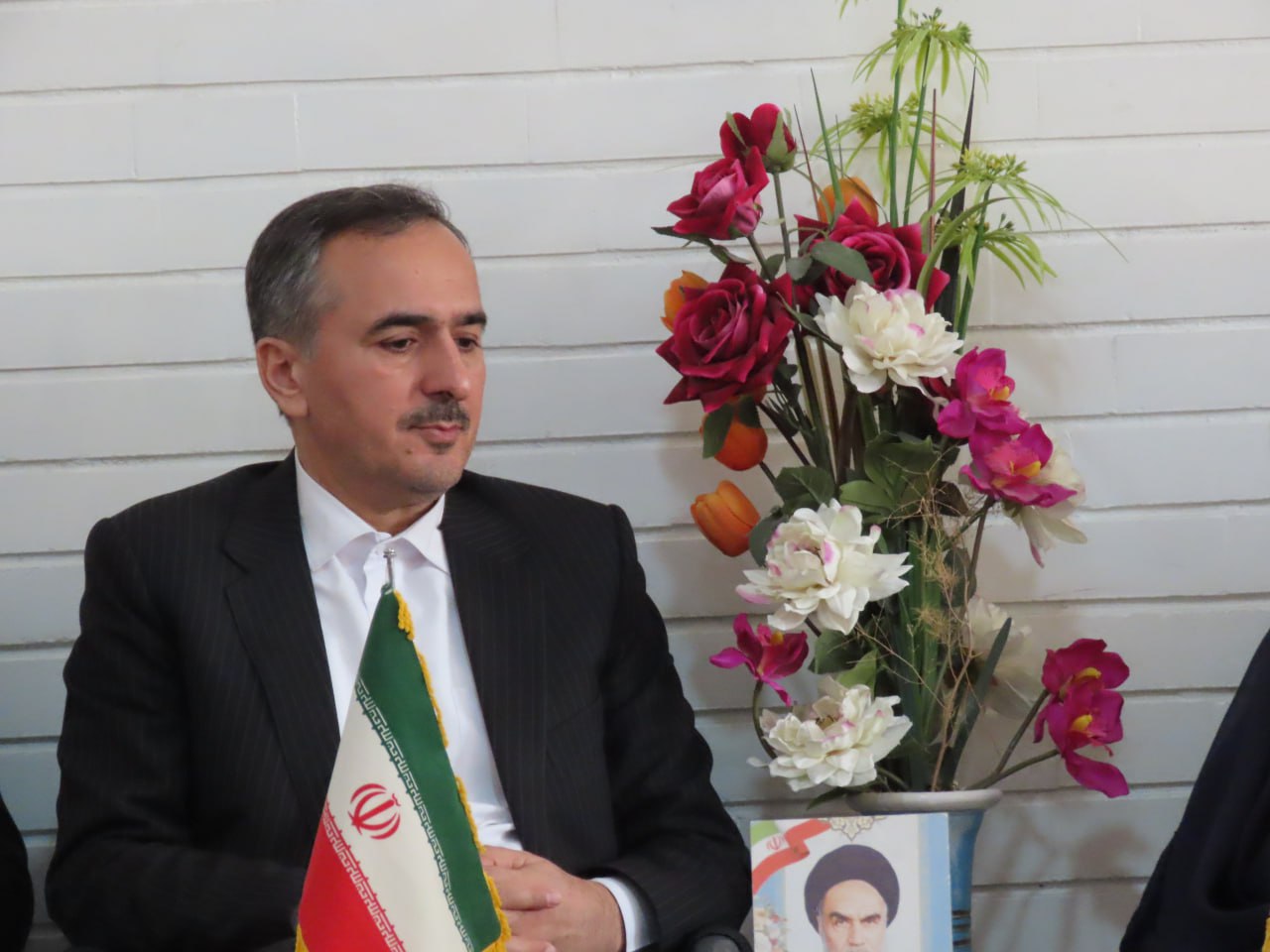 دیدار و نشست صمیمی فرماندار شهرستان با امام جمعه جدید چایپاره
