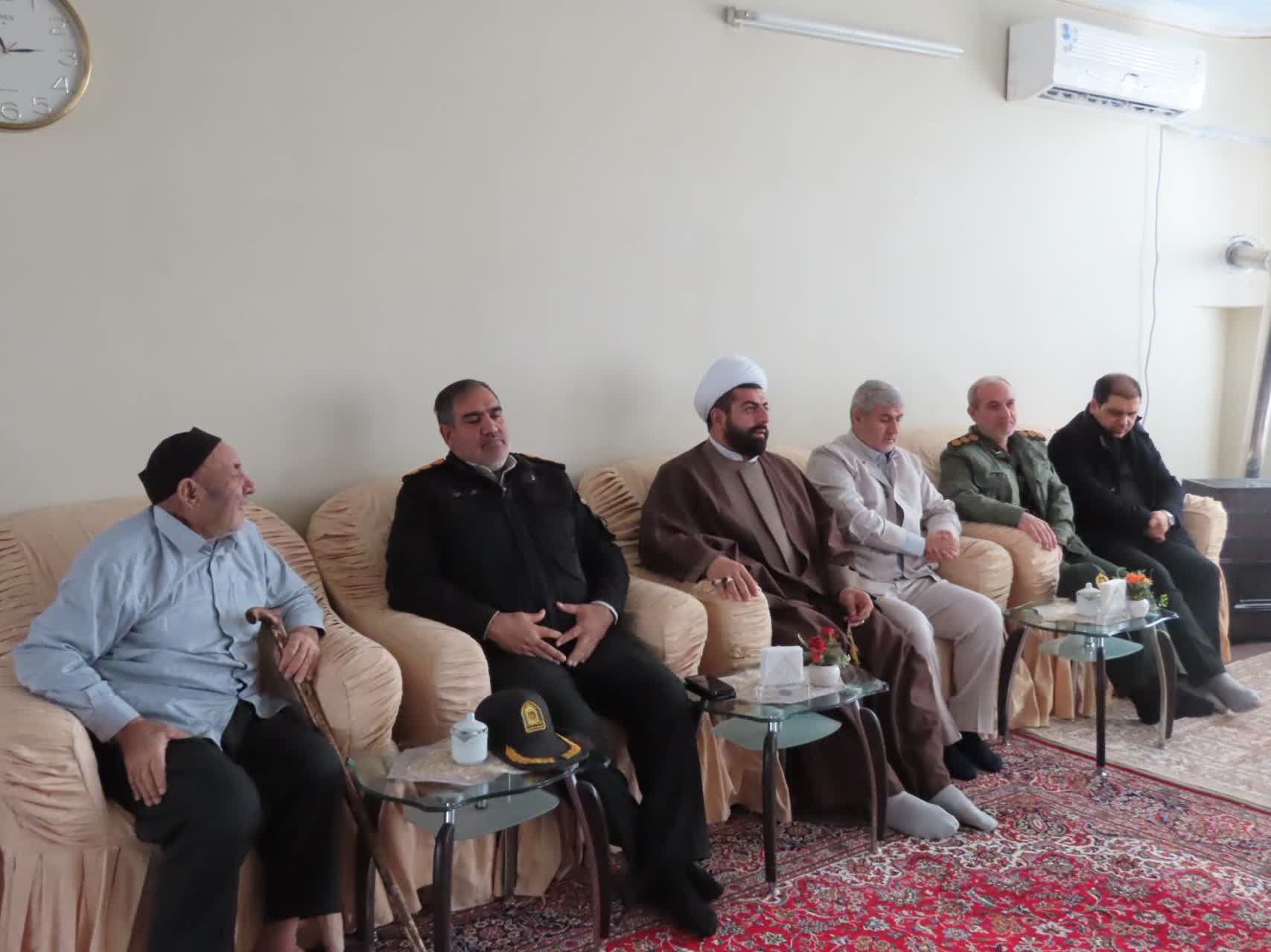 تجلیل از مقام شامخ خانواده معظم شهداء شهرستان چایپاره