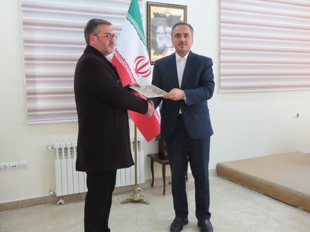 دیدار مدیر و معاونین اداره آموزش و پرورش شهرستان با فرماندار چایپاره