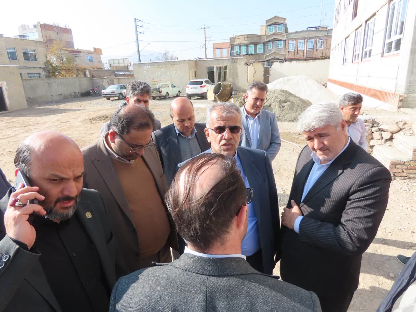 بازدید معاونین وزیر آموزش و پرورش به همراه مسئولین شهرستانی از پروژه نیمه تمام مدیریت آموزش و پرورش چایپاره