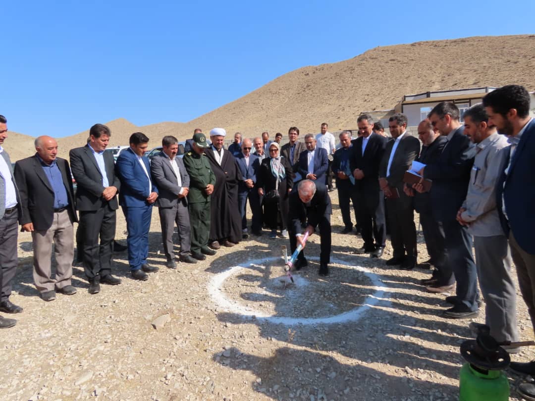 آیین کلنگ زنی مدرسه خیر ساز روستای یوسف آباد با حضور معاون توسعه مدیریت و منابع استاندار آذربایجان غربی