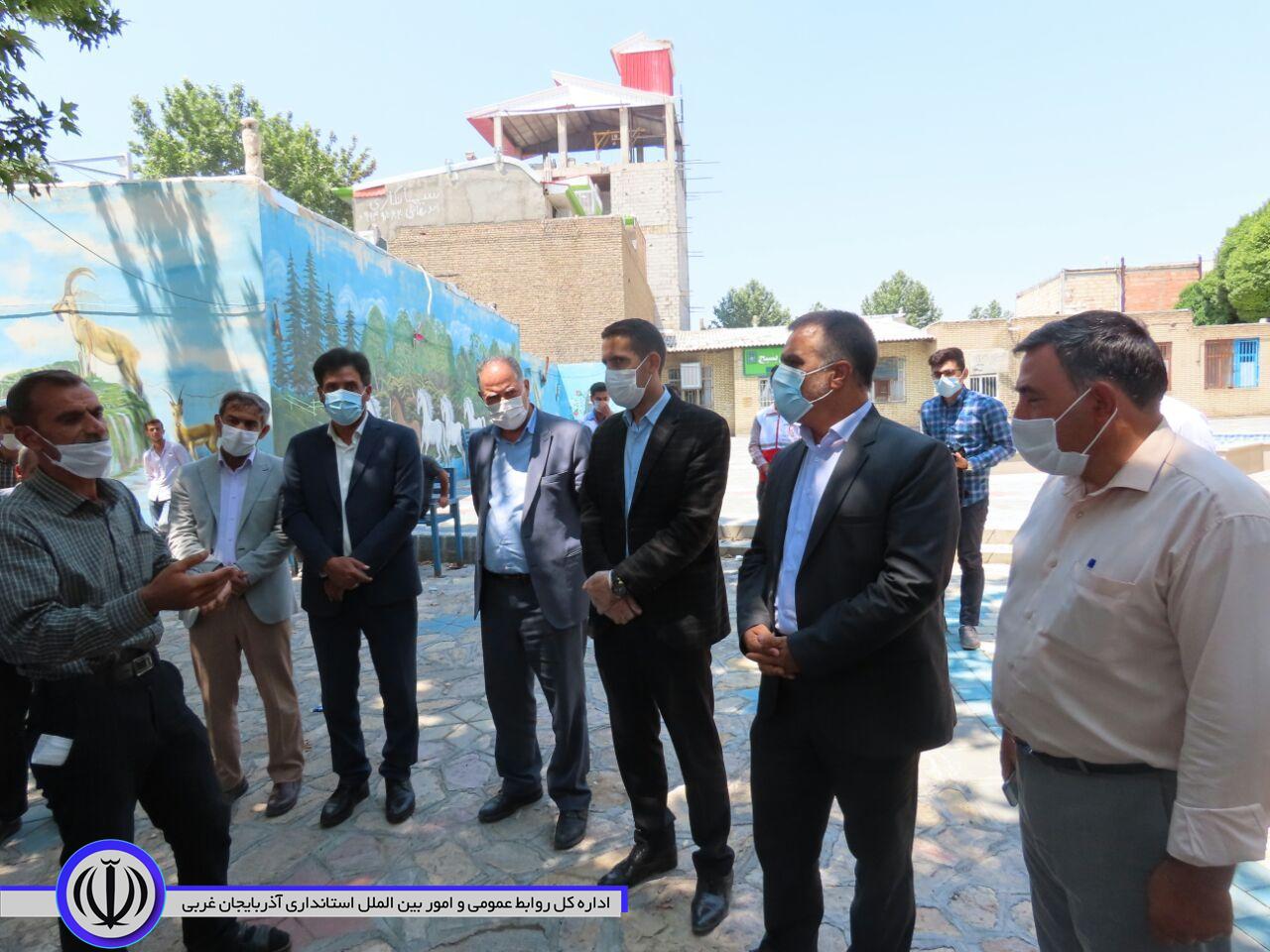 آغازطرح الزام اجرای دقیق پروتکل های تخصصی حوزه حمل و نقل در تاکسی های درون شهری با حضور فرماندار شهرستان
