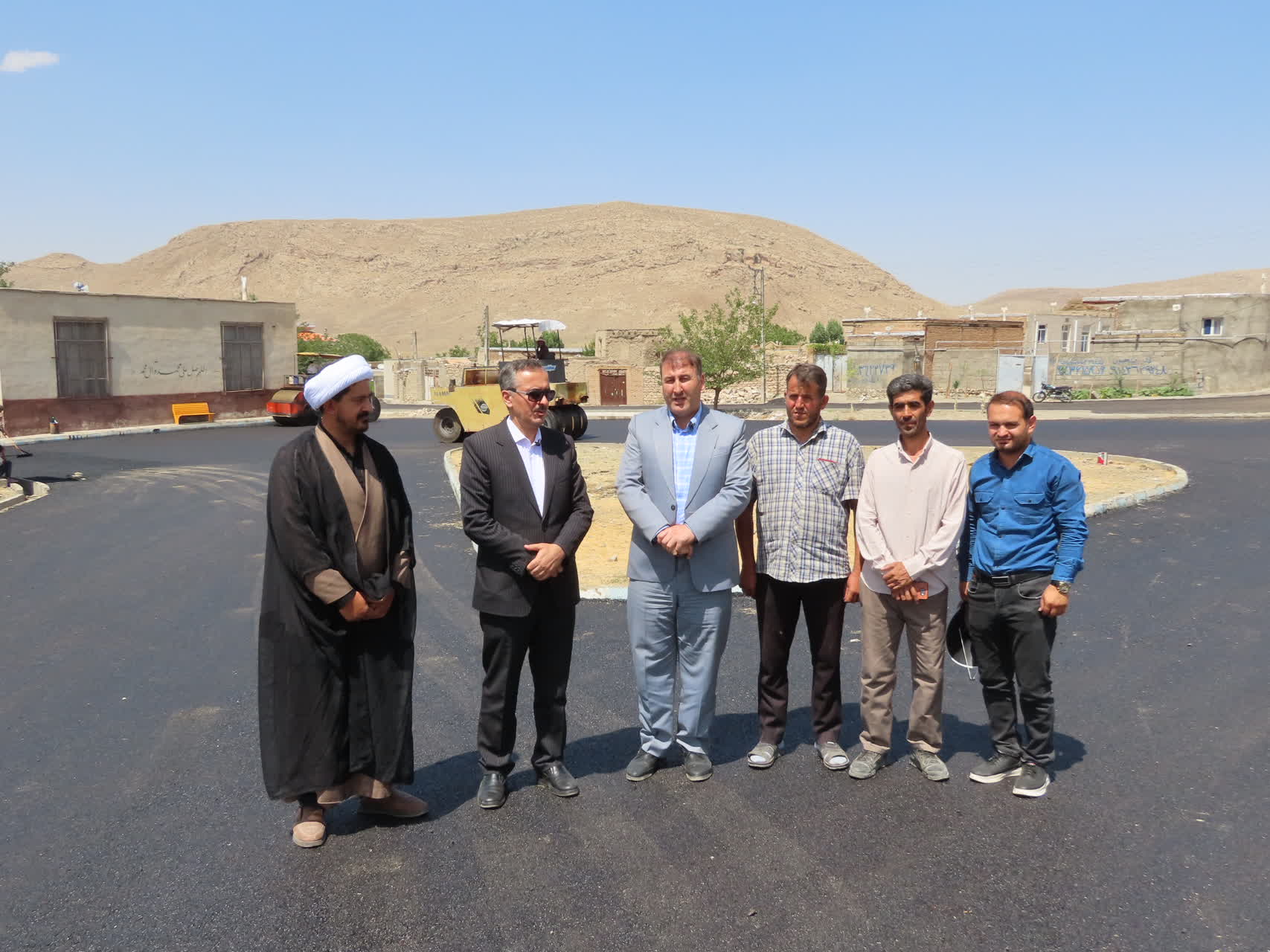 طرح عمرانی بهسازی و آسفالت معابر روستای قره کهریز آماده افتتاح شد