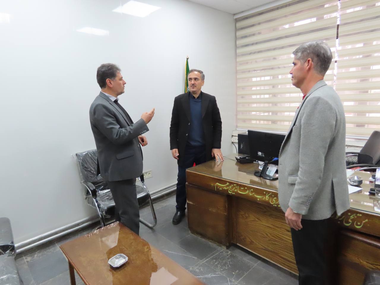 بازدید سرزده سعید شکورزاده فرماندار چایپاره از شهرداری قره ضیاءالدین