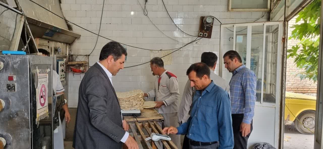 بازدید اعضای کارگروه آرد و نان از نانوایی های سطح شهرستان