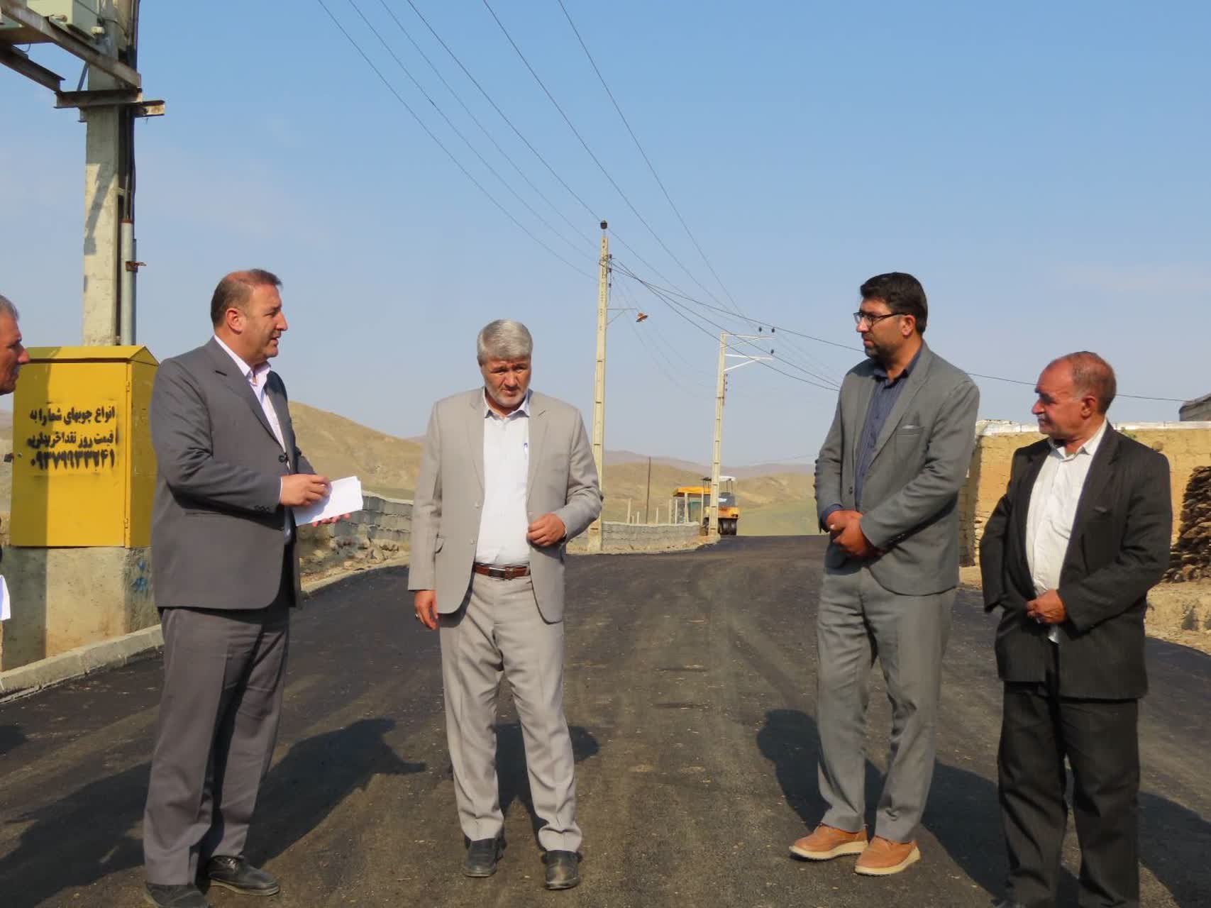 طرح عمرانی بهسازی و آسفالت معابر روستای آغمزار آماده افتتاح شد