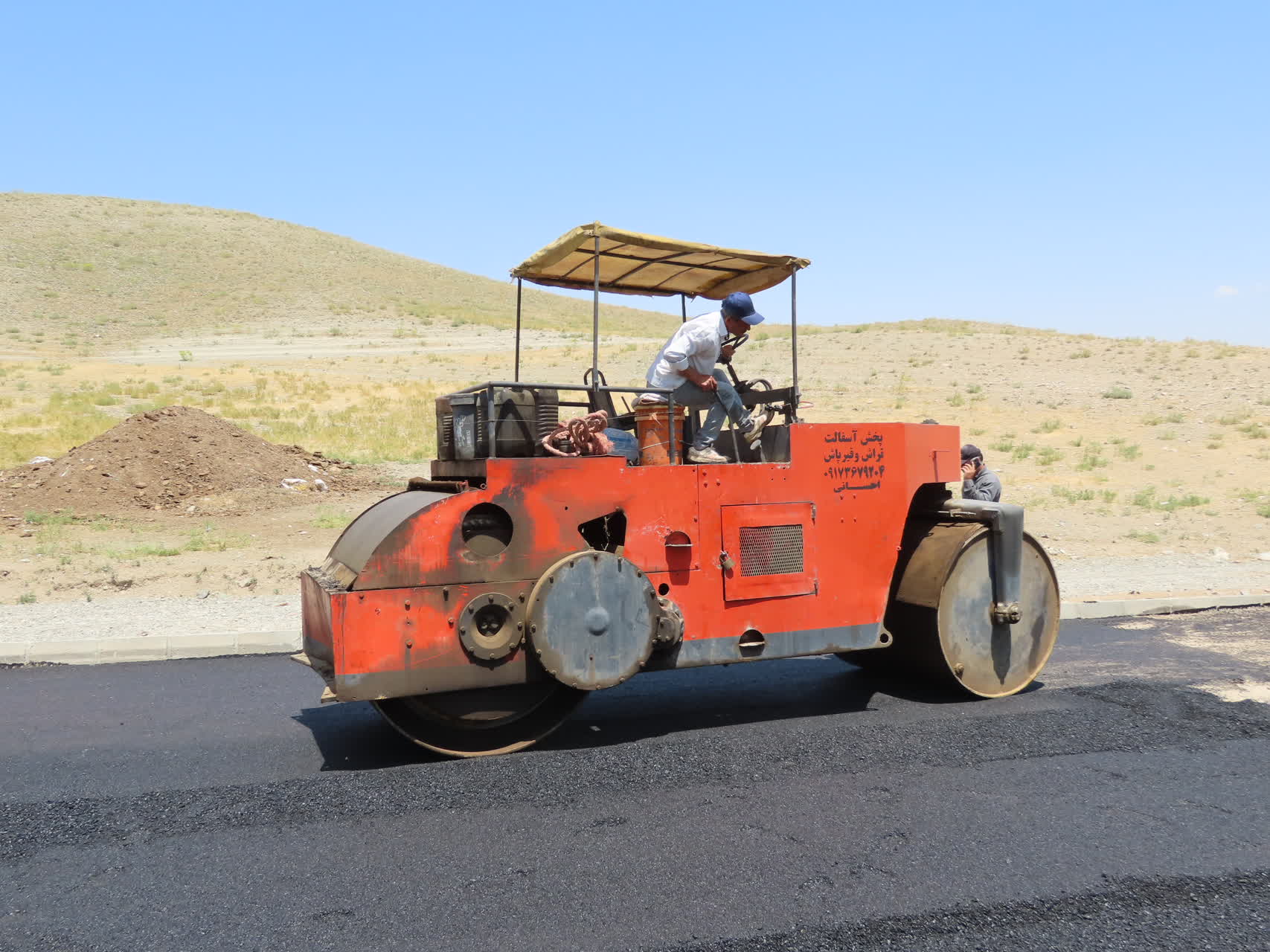 طرح عمرانی بهسازی و آسفالت معابر روستای قمیشگان سفلی آماده افتتاح شد