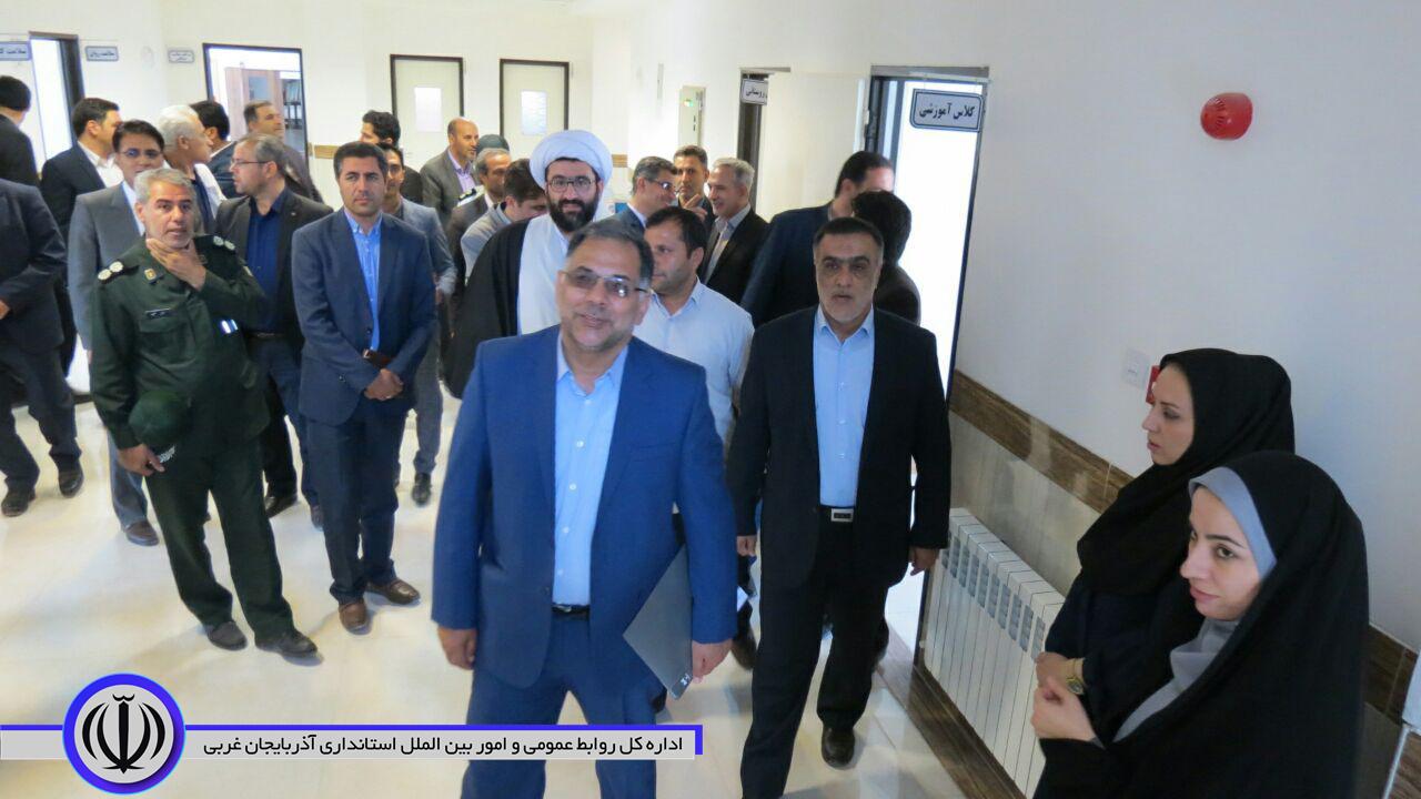 🔻به مناسبت سومین روز ازهفته دولت افتتاح پروژه های ساماندهی پارک ملت ومرکز جامع سلامت شهری وروستایی شماره یک درشهرستان چایپاره
