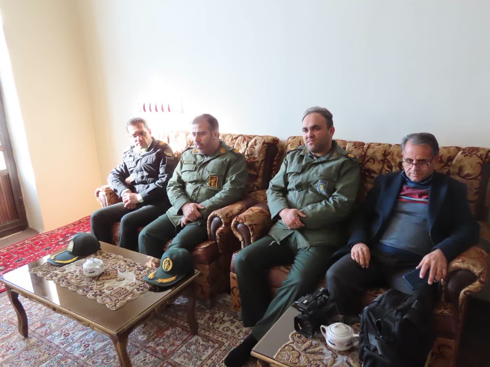 تجلیل از مقام شامخ خانواده معظم شهداء شهرستان چایپاره