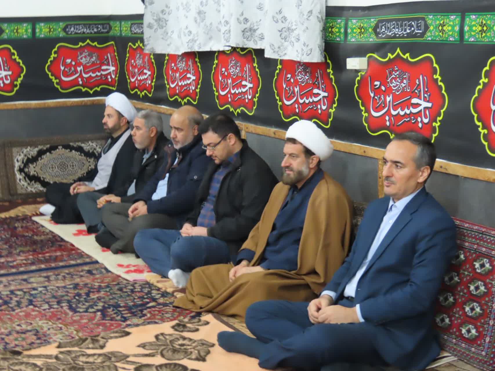 حضور فرماندار چایپاره در مراسم ایام فاطمیه در شهر حاجیلار