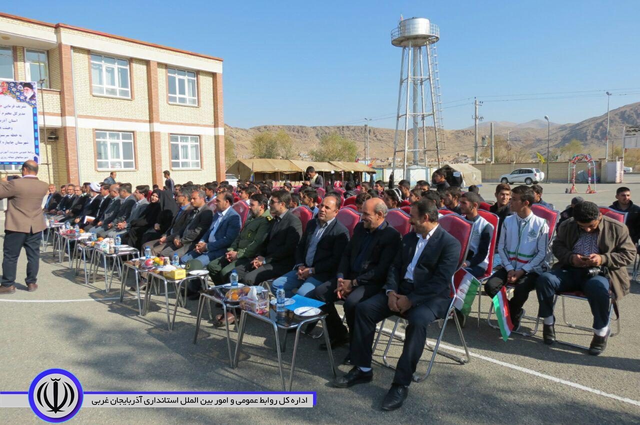 مراسم المپیاد دانش آموزی درون مدرسه ای در شهرستان چایپاره برگزار شد.