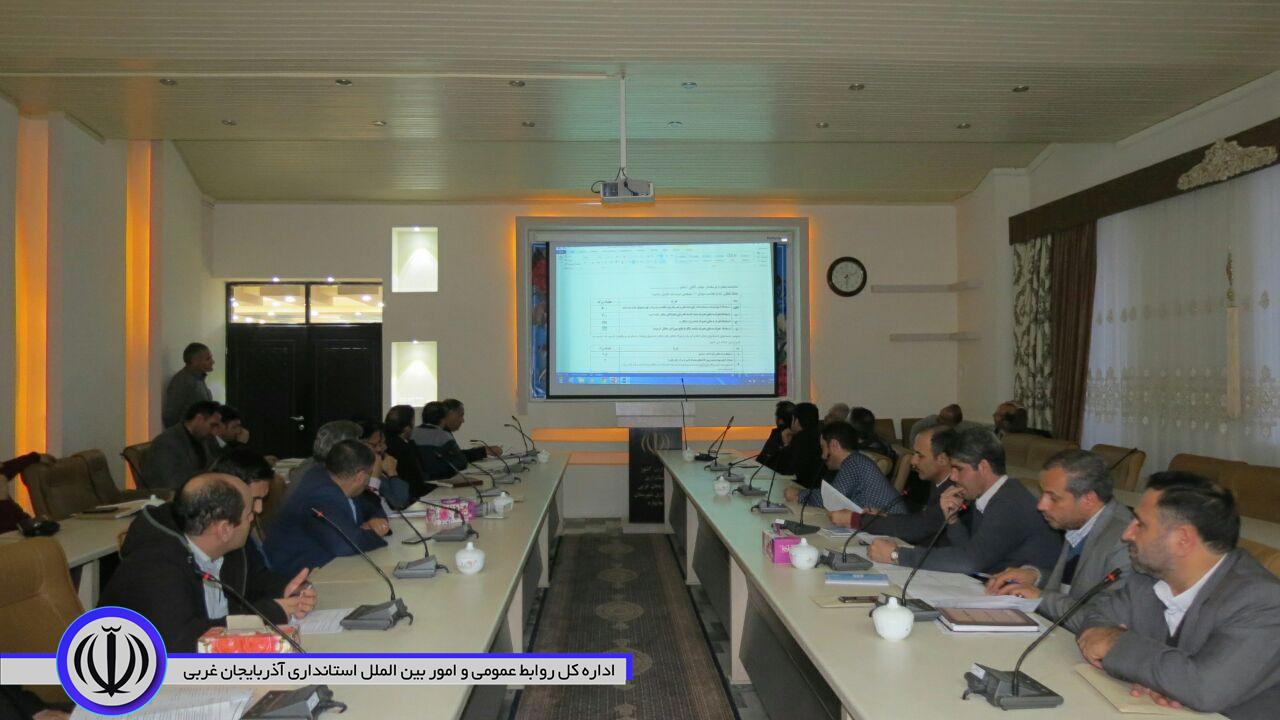 جلسه آموزشی نمایندگان فرماندار شهرستان چایپاره برگزار شد.