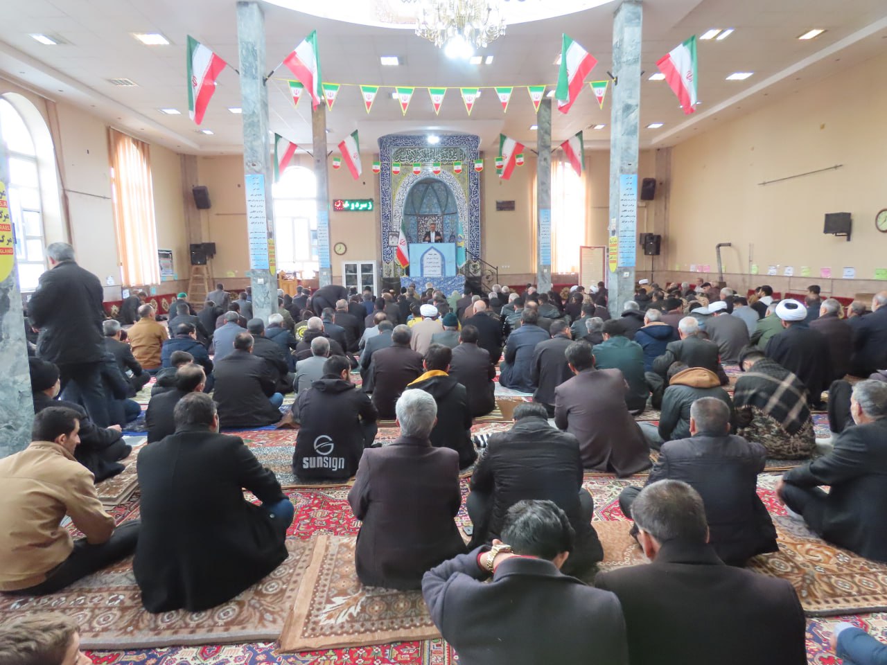 سخنرانی فرماندار شهرستان قبل از خطبههای نماز جمعه چایپاره؛ بهمناسبت ایامالله دهه فجر و چهل و ششمین سالگرد پیروزی شکوهمند انقلاب اسلامی