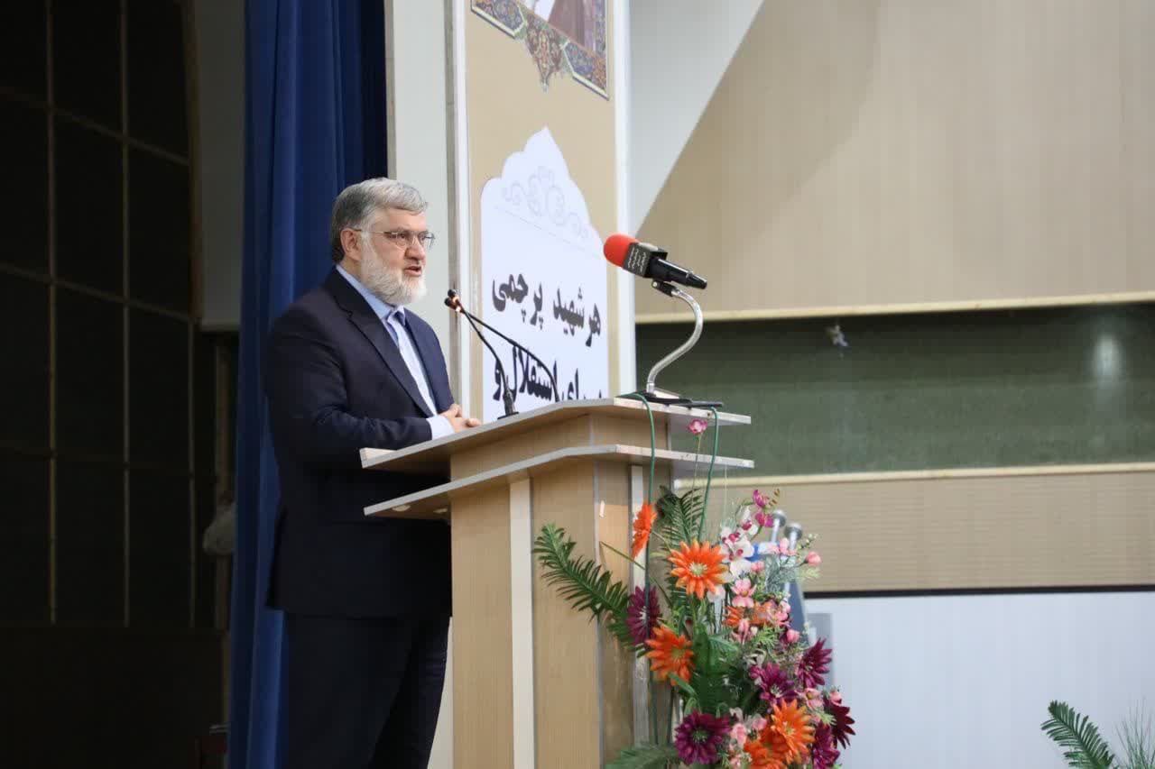 استاندار آذربایجان غربی: مرزهای امن آذربایجانغربی مهمترین رکن توسعه تجارت با همسایههاست