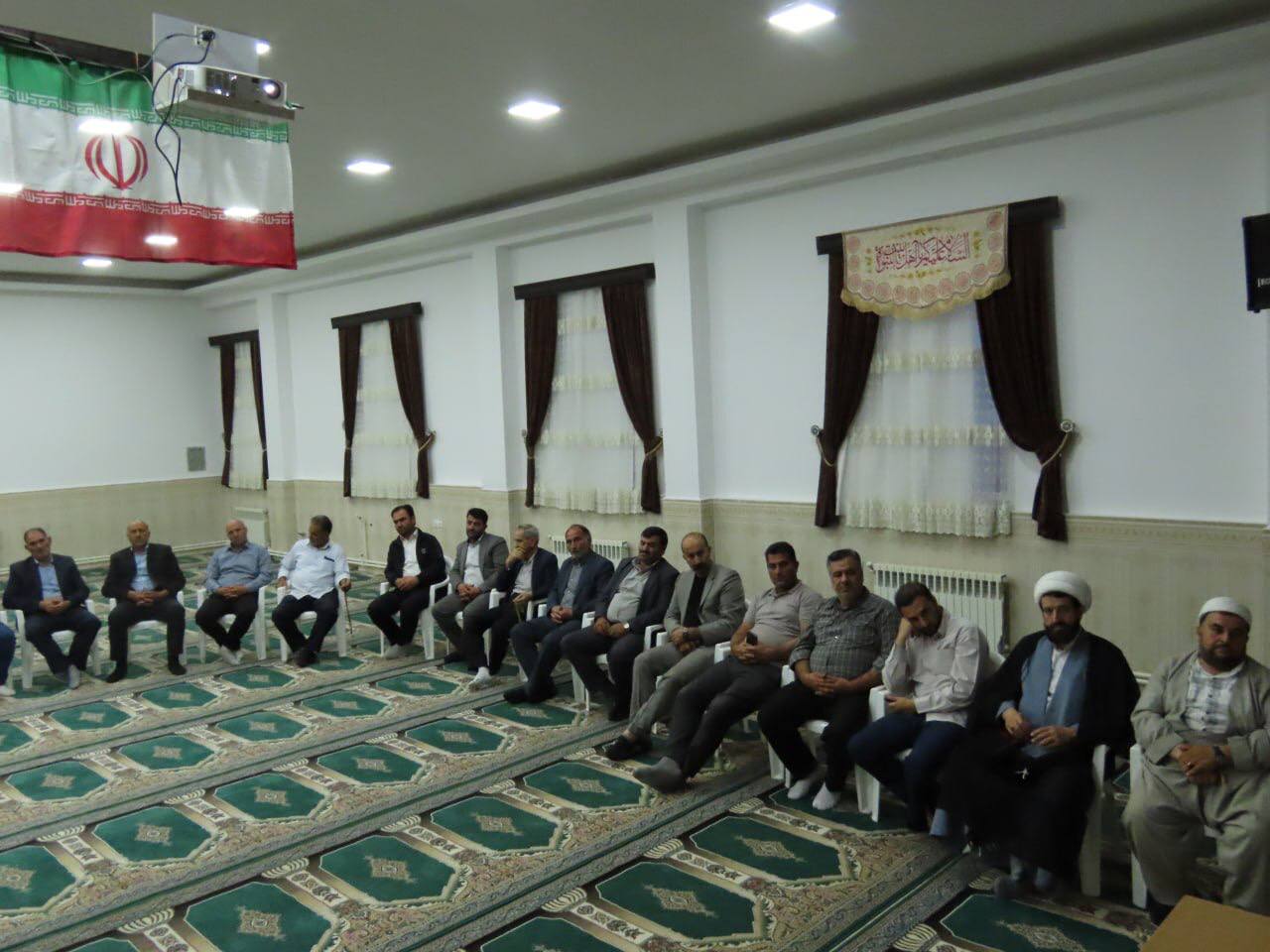 برگزاری نشست مشترک علما ، بزرگان و متنفذین اهل تشیع و تسنن شهرستان چایپاره