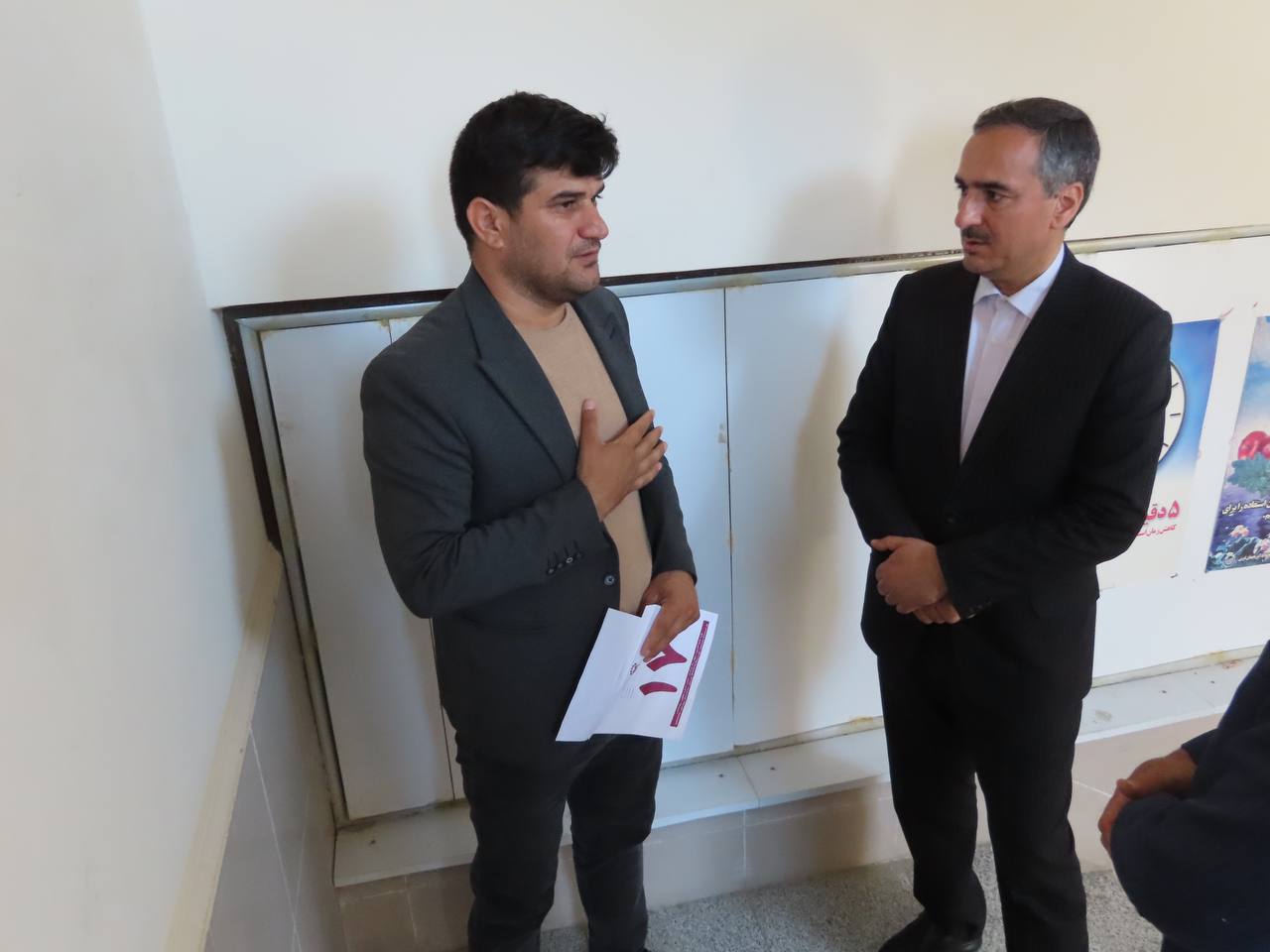 بازدید سرزده سعید شکورزاده فرماندار چایپاره از مجتمع اداری شهرستان