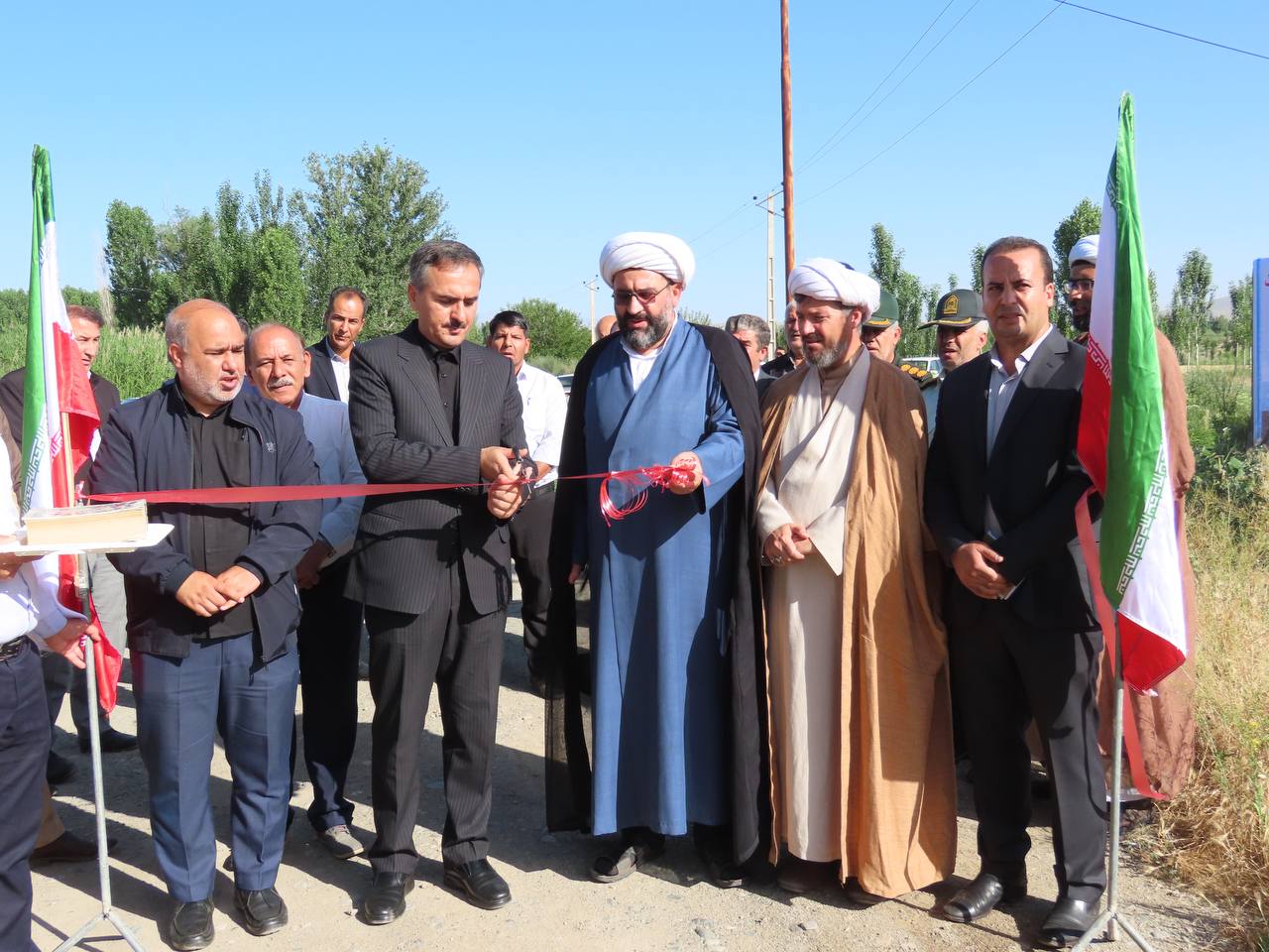 مراسم افتتاح خط لوله انتقال آب به مزارع روستای زنگلان