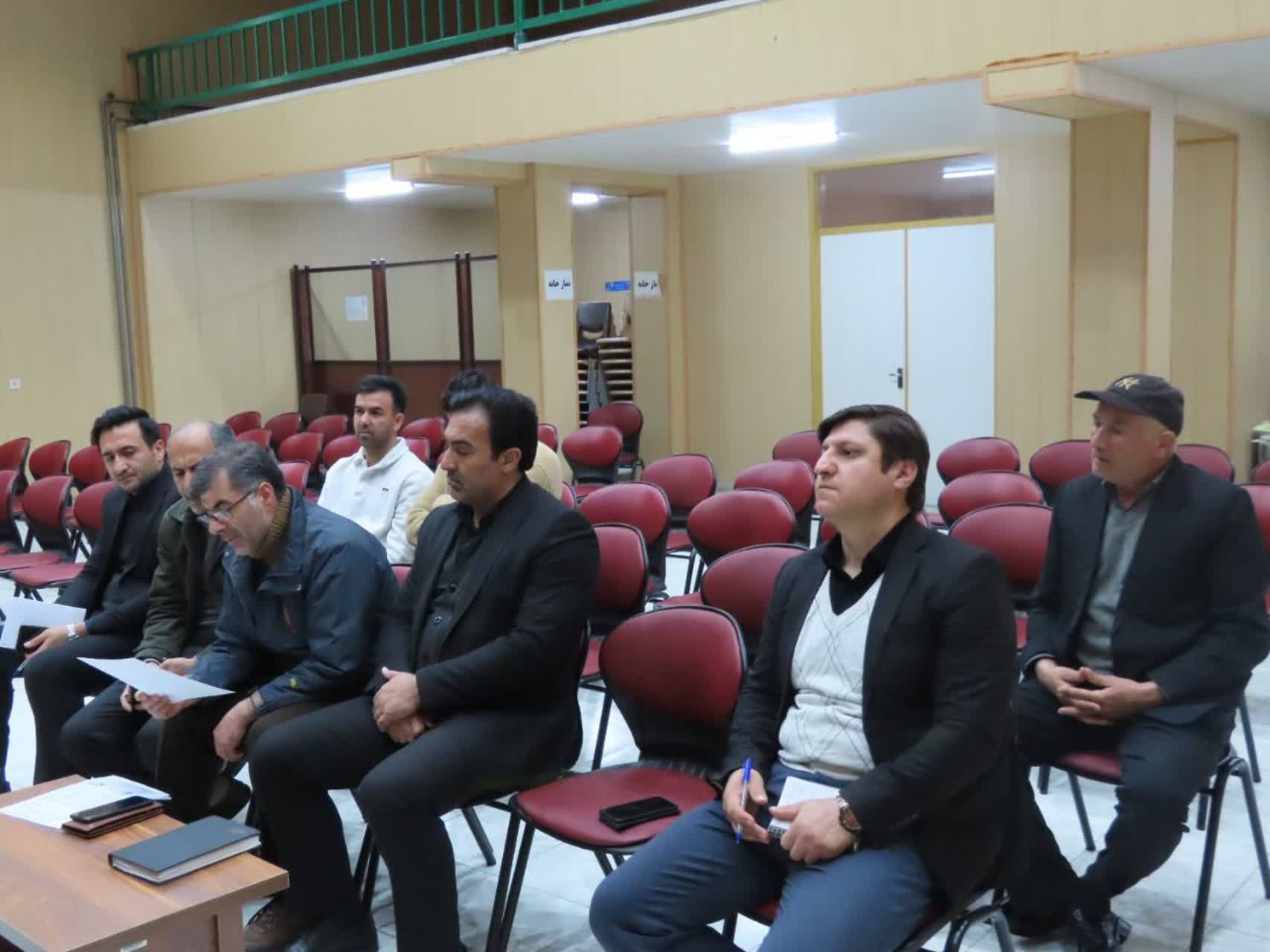 جلسه بررسی قیمت‌گذاری شن و ماسه در چایپاره