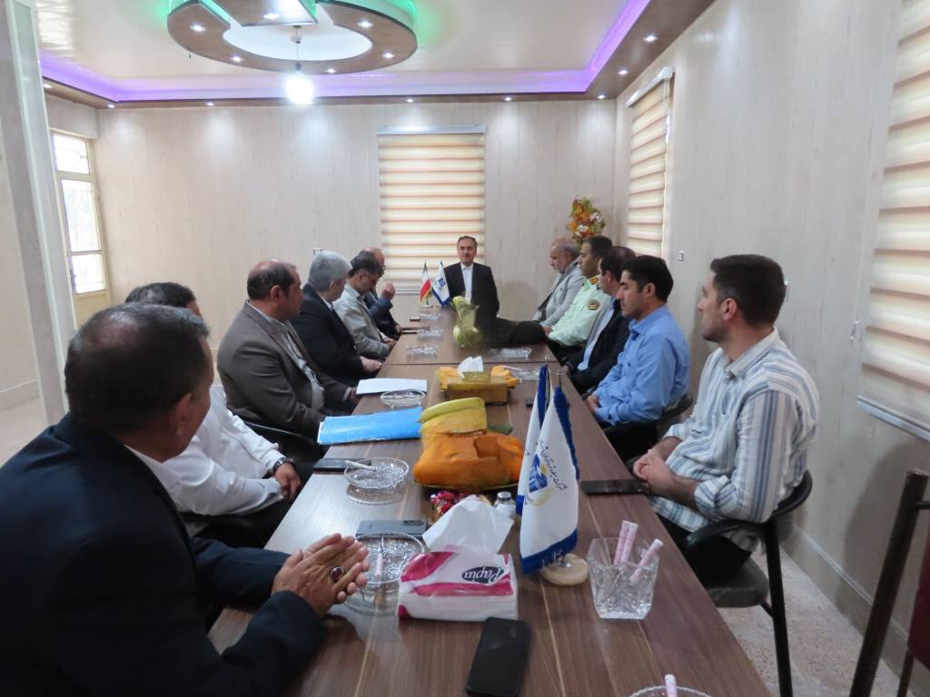 بازدید اعضای کارگروه آرد و نان شهرستان چایپاره از سیلو و مرکز خرید گندم آران دشت
