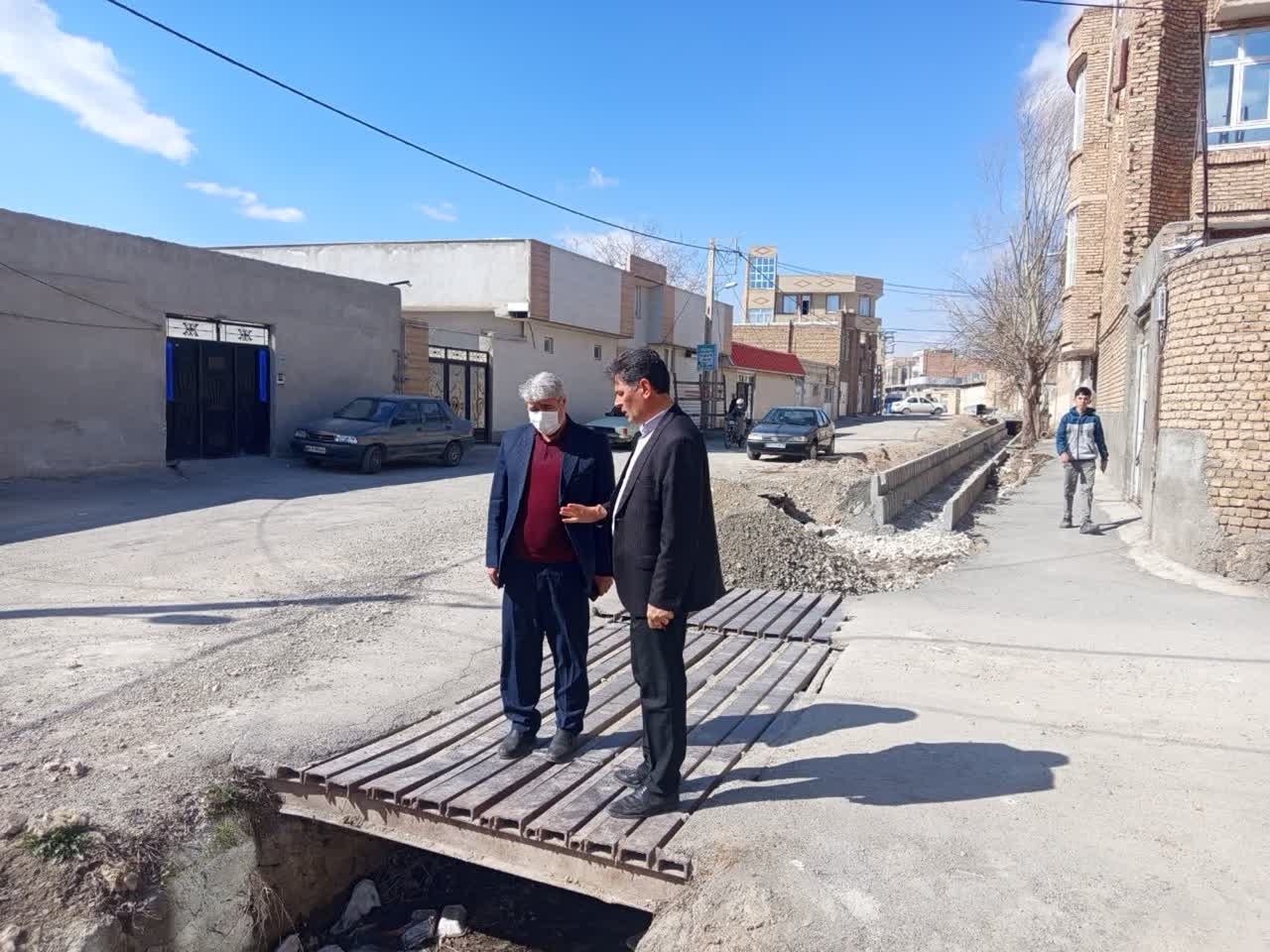 بازدید فرماندار چایپاره از پروژه‌های عمرانی شهرداری قره ضیاءالدین با هدف تسریع در روند اجرا