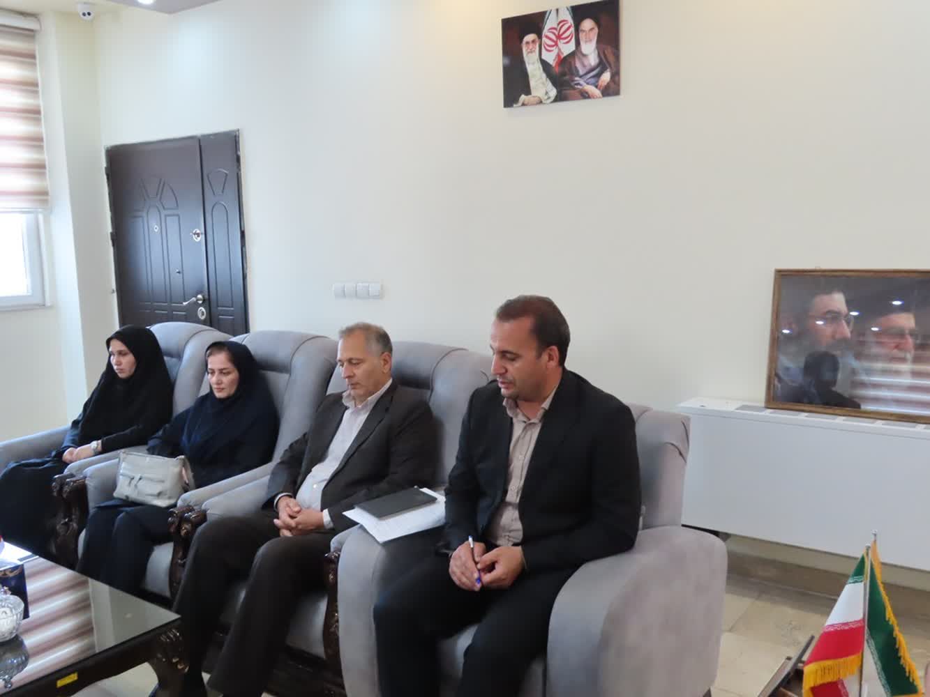 دیدار مدیر و کارکنان جهاد کشاورزی شهرستان با فرماندار چایپاره
