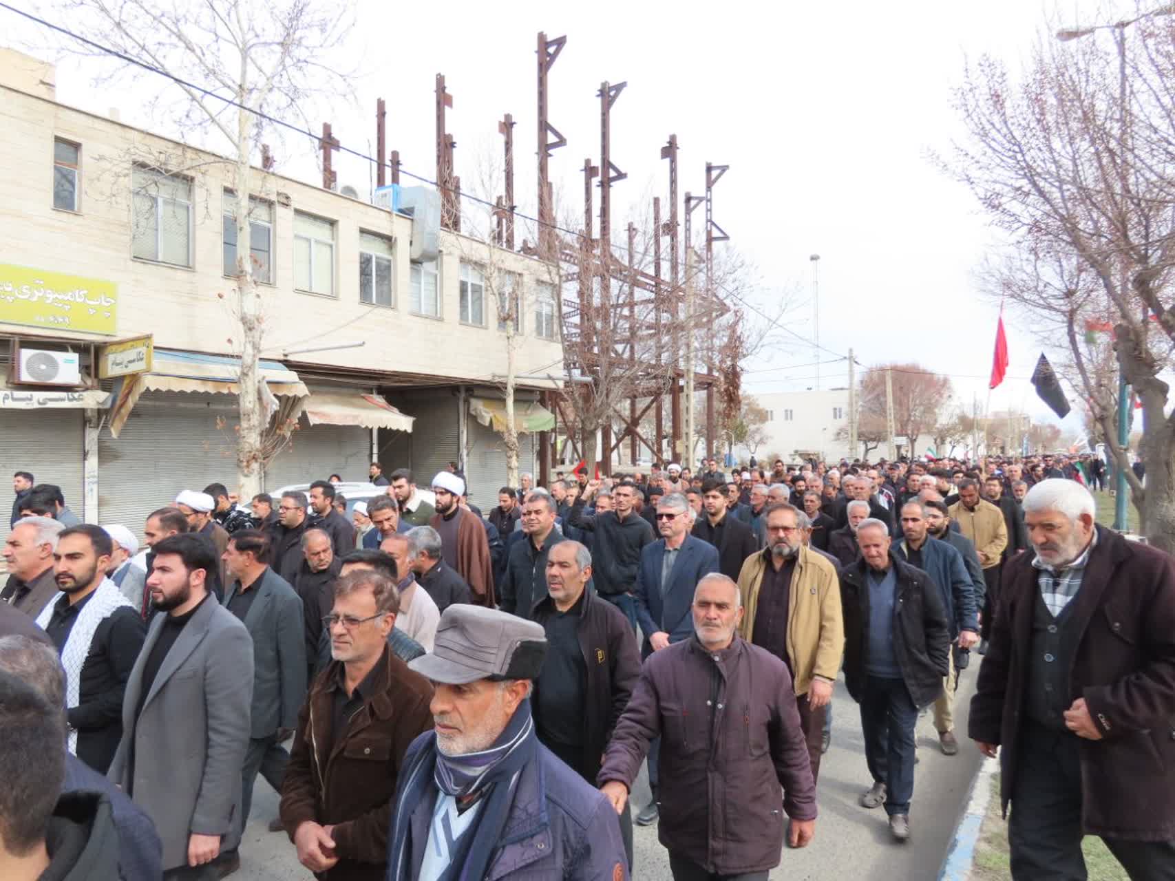 راهپیمایی محکومیت جنایات بی‌سابقه آمریکای جنایتکار و رژیم صهیونسیتی و ابراز ارادت به رهبر شهید انقلاب اسلامی در چایپاره