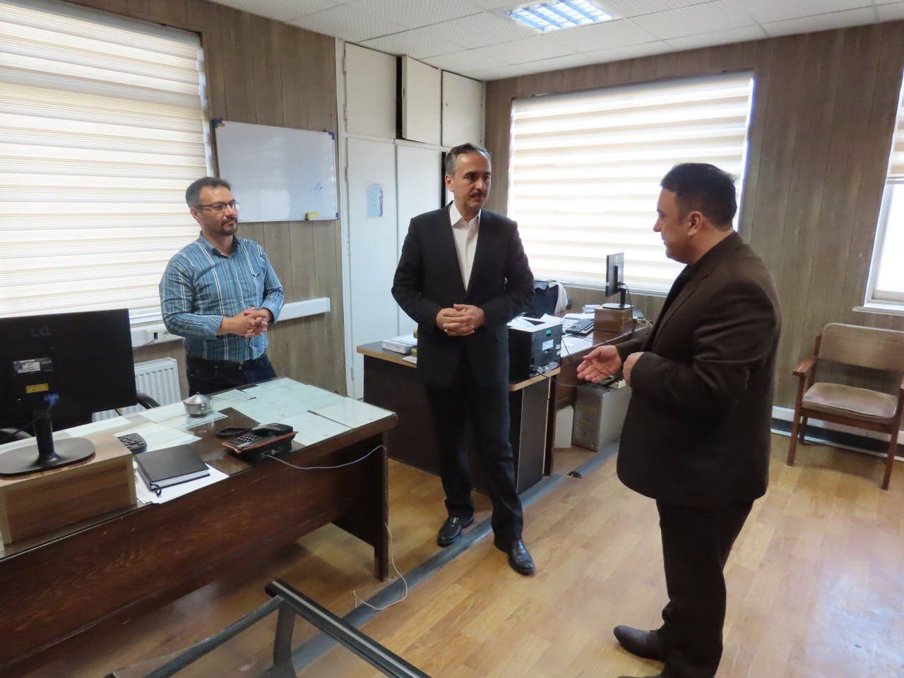 بازدید سرزده سعید شکورزاده فرماندار چایپاره از مدیریت توزیع برق شهرستان