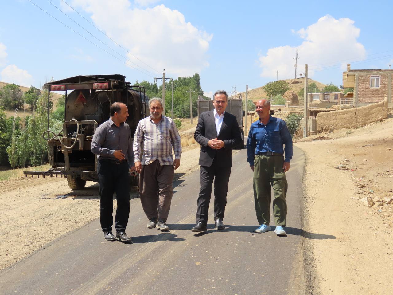 آسفالت راه روستایی محور بسطام به بندلی ، گورش، آغمزار ، چیر کرد و کفیل آماده افتتاح شد