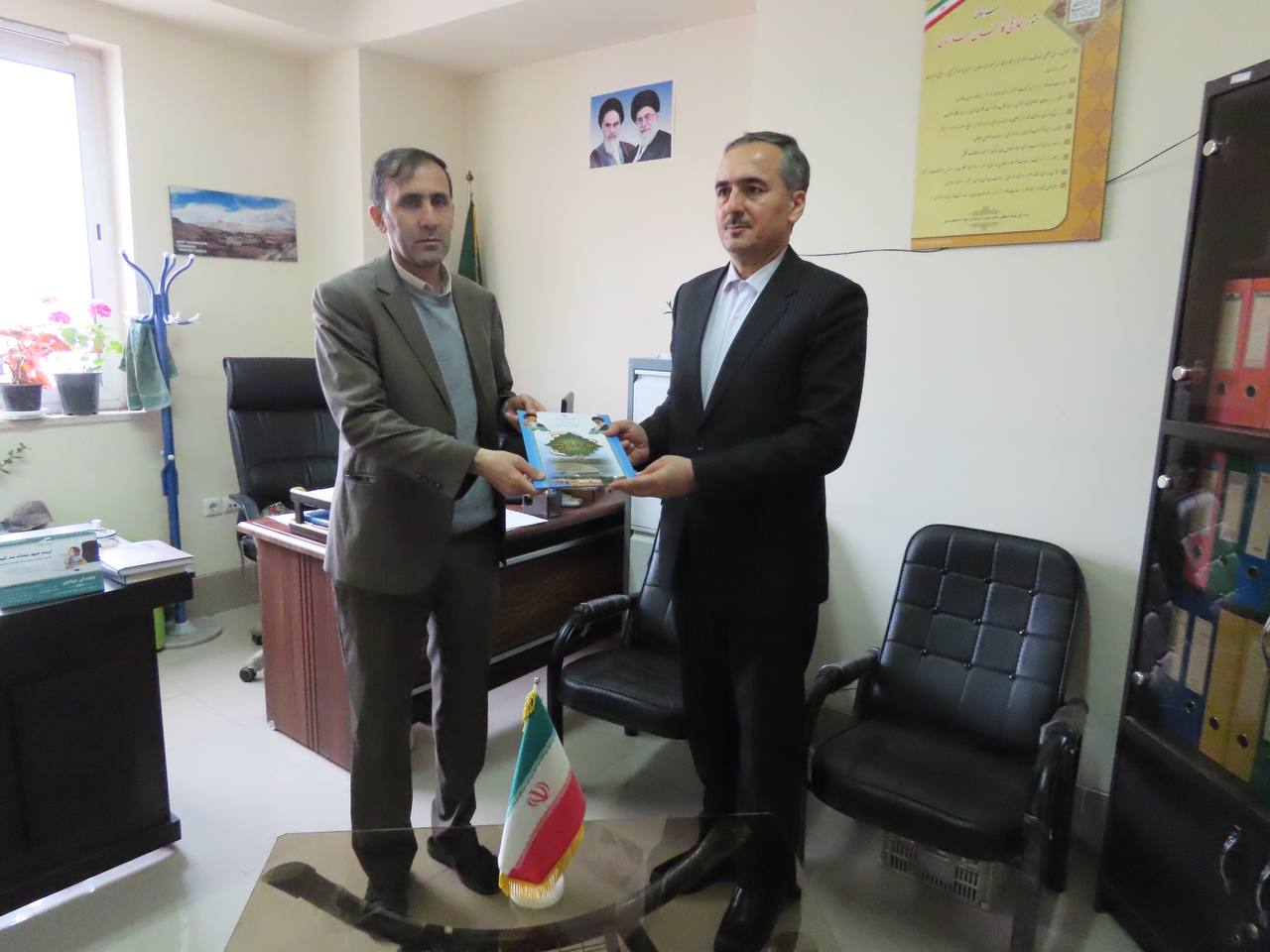بازدید سرزده سعید شکورزاده فرماندار چایپاره از میراث فرهنگی ، گردشگری و صنایع دستی