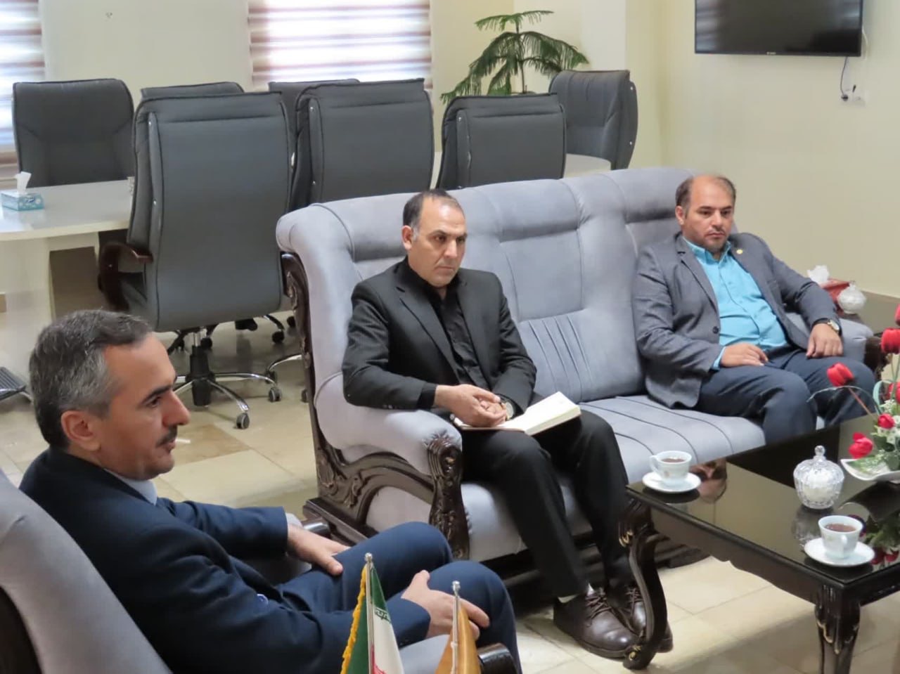 دیدار مدیر ستاد هماهنگی کانون های فرهنگی و هنری مساجد استان آذربایجان غربی با فرماندار شهرستان چایپاره