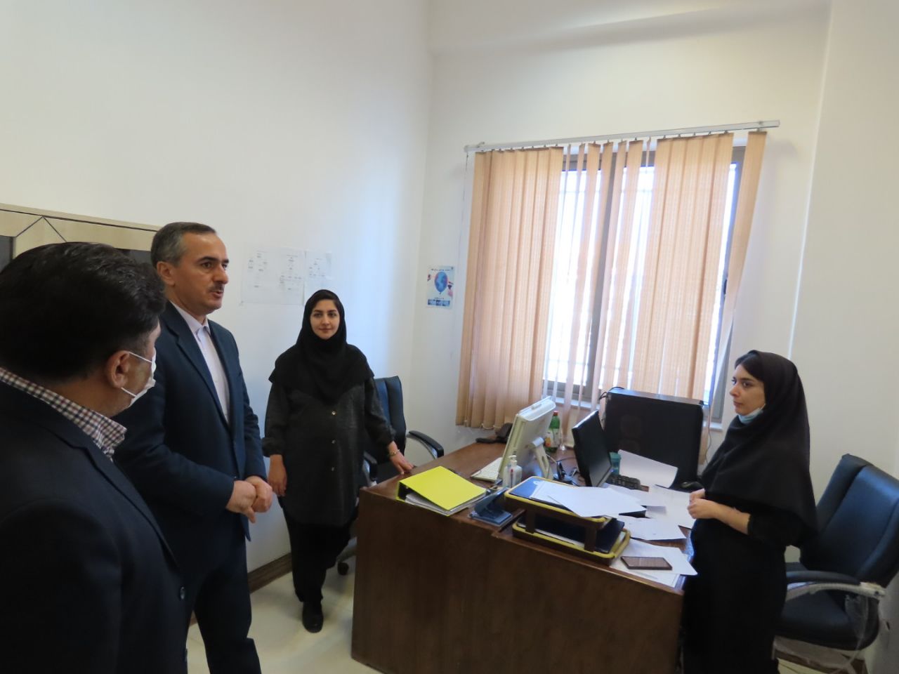 بازدید فرماندار شهرستان چایپاره از مرکز بهداشت شهری و روستایی شماره 1