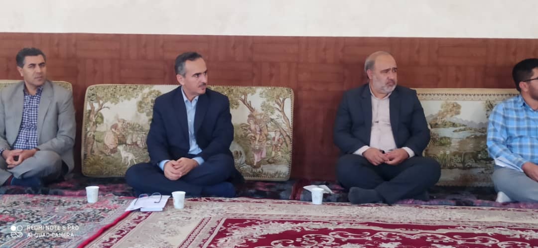 بازدید فرماندار و جمعی از مسئولان شهرستان چایپاره از روستای طاهر آباد