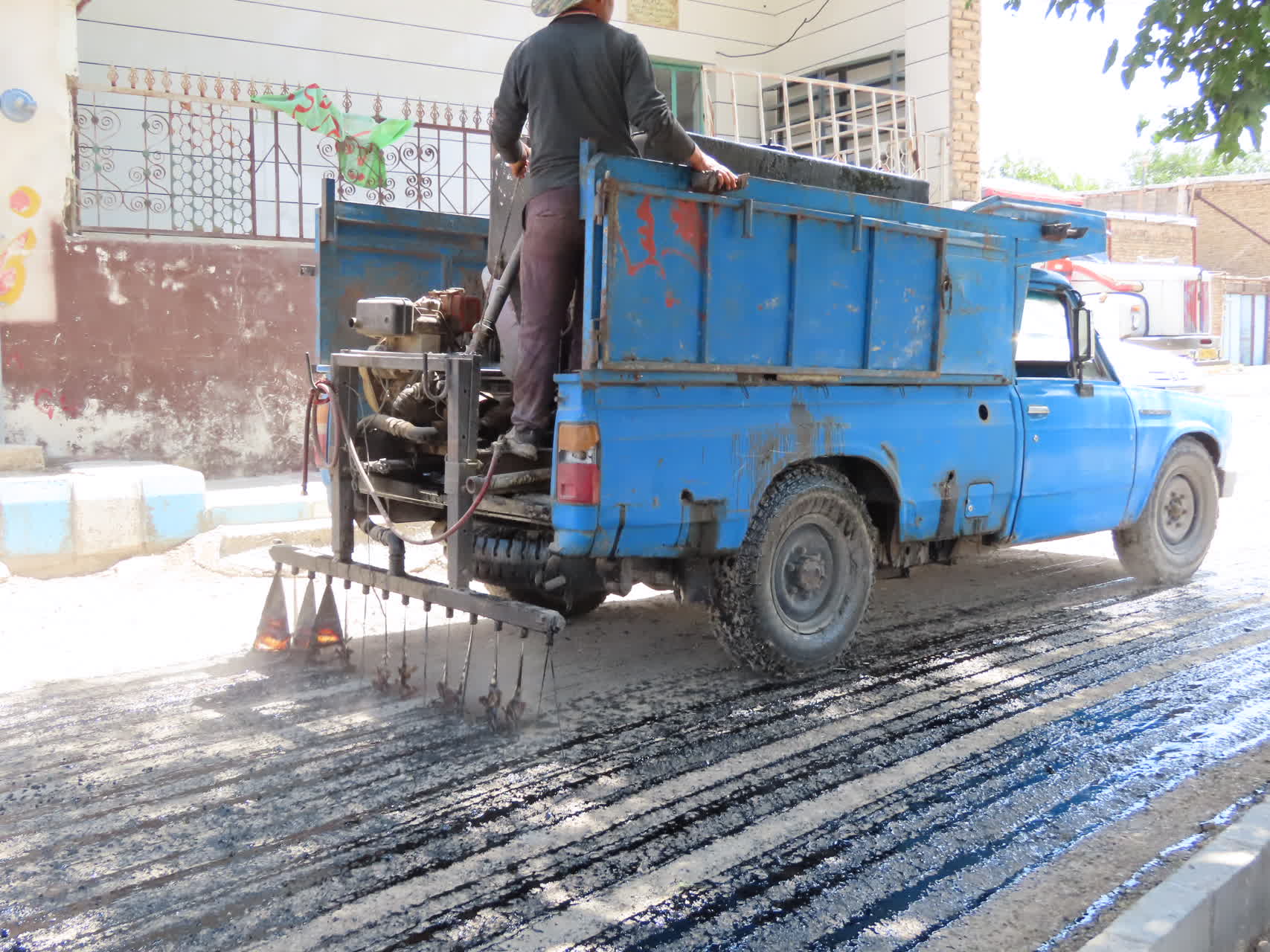 طرح عمرانی بهسازی و آسفالت معابر روستای قره کهریز آماده افتتاح شد