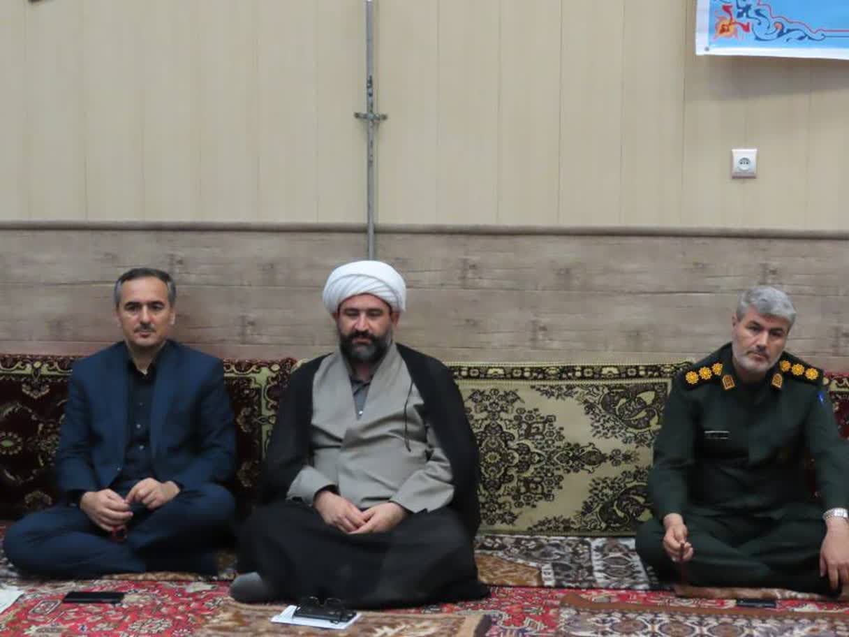 برگزاری مراسم نشان محبت ستاد بازسازی و توسعه عتبات عالیات شهرستان چایپاره