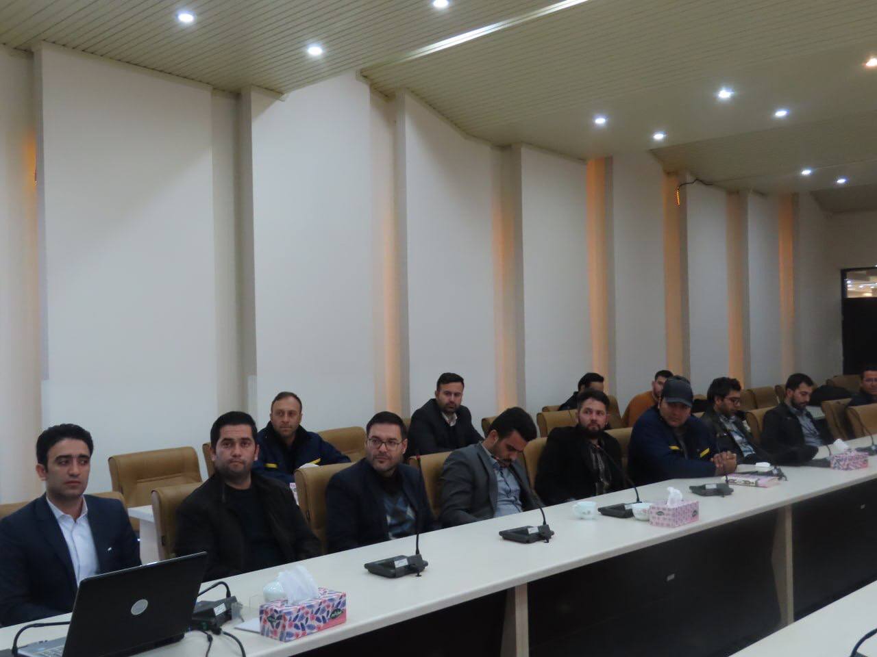 جلسه آموزش کاربران رایانه شعب اخذ رأی شهرستان چایپاره