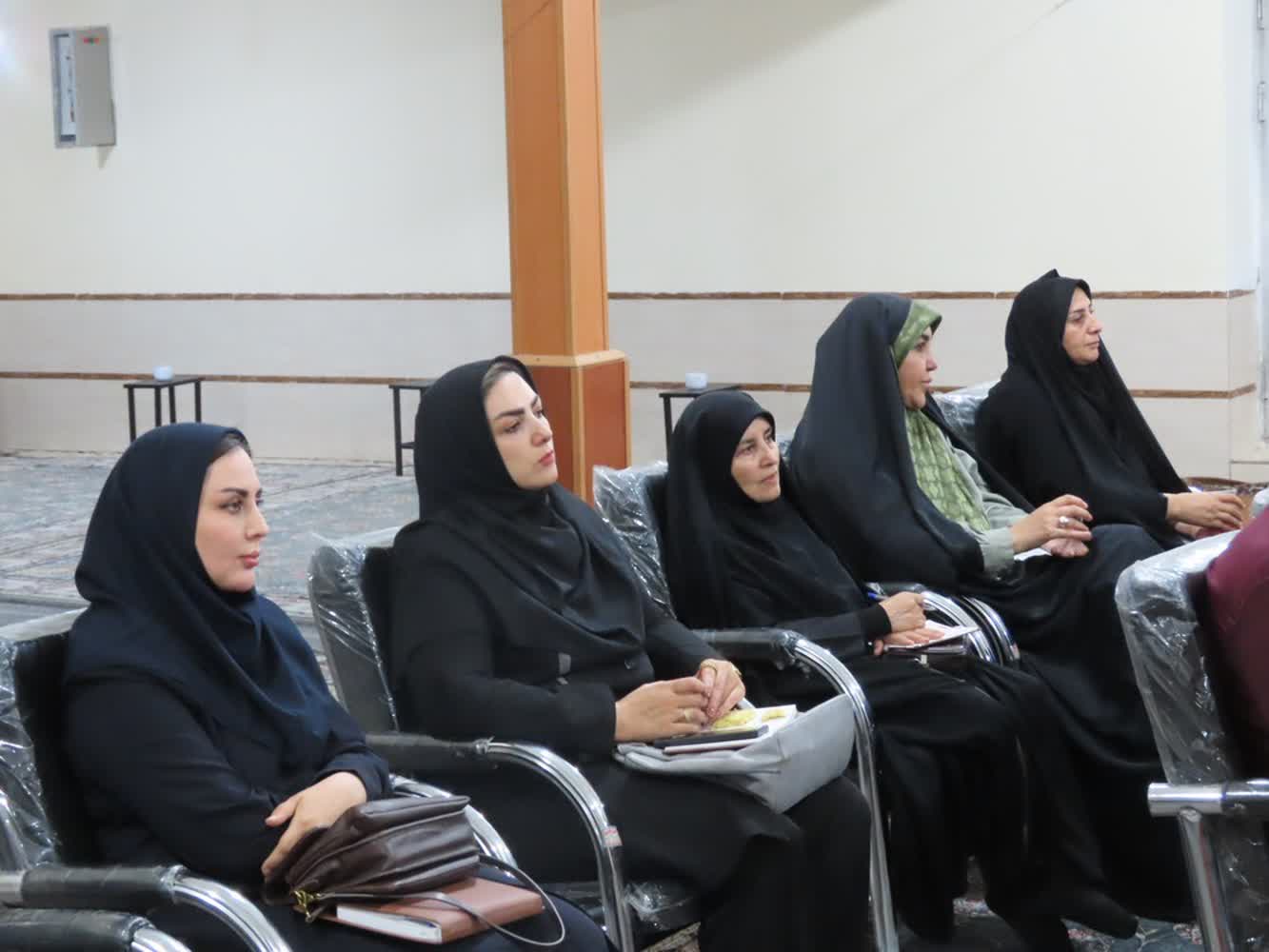 پنجمین جلسه شبکه مدیریت محله‌محور شهر قره‌ضیاءالدین در محله جمال‌آباد برگزار شد
